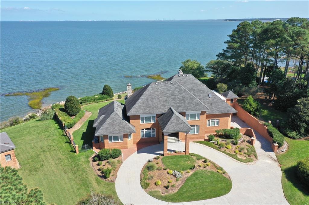 Amazing & Private!  Waterfront on the James River!