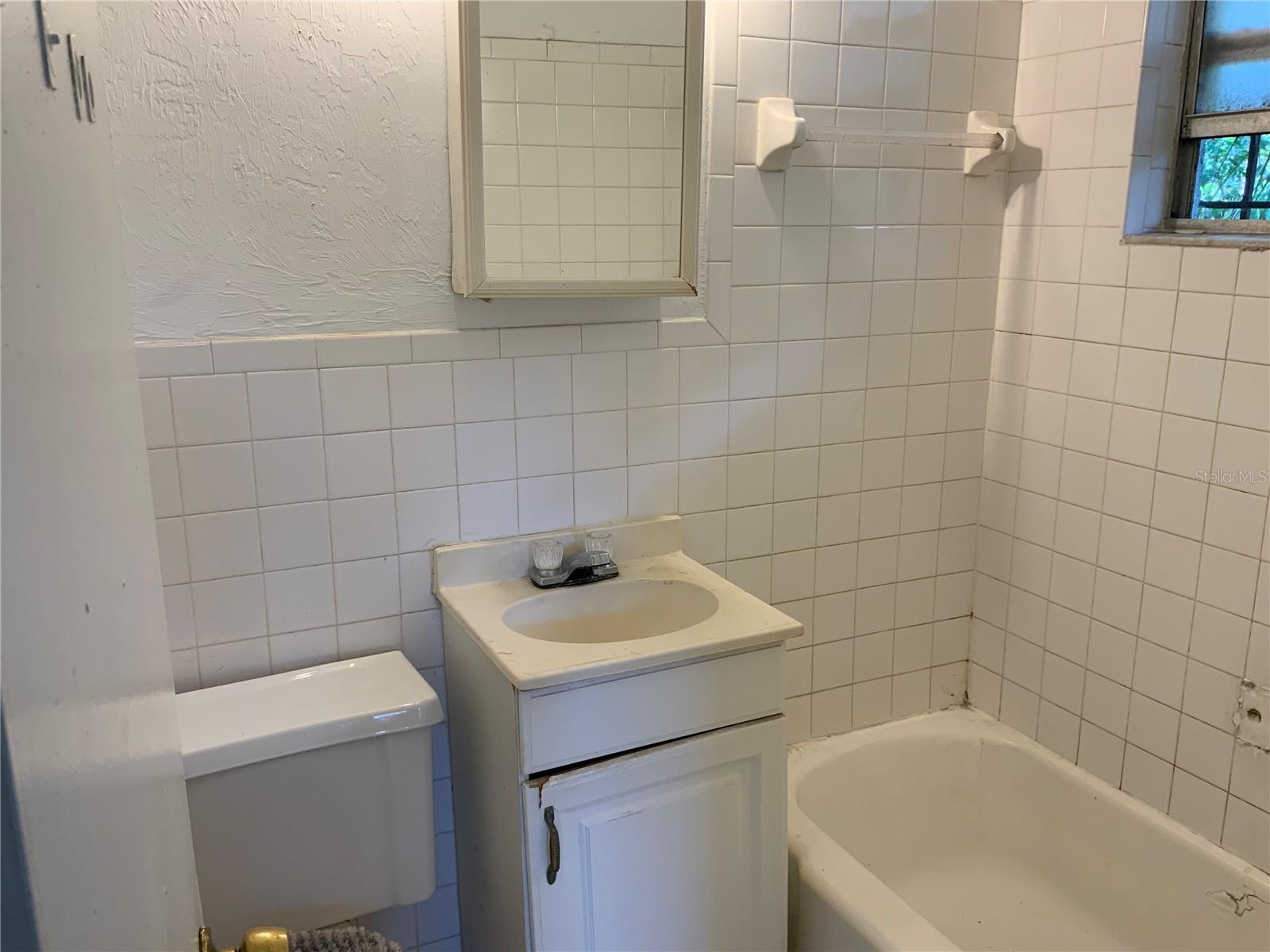 2926 N Orange Avenue