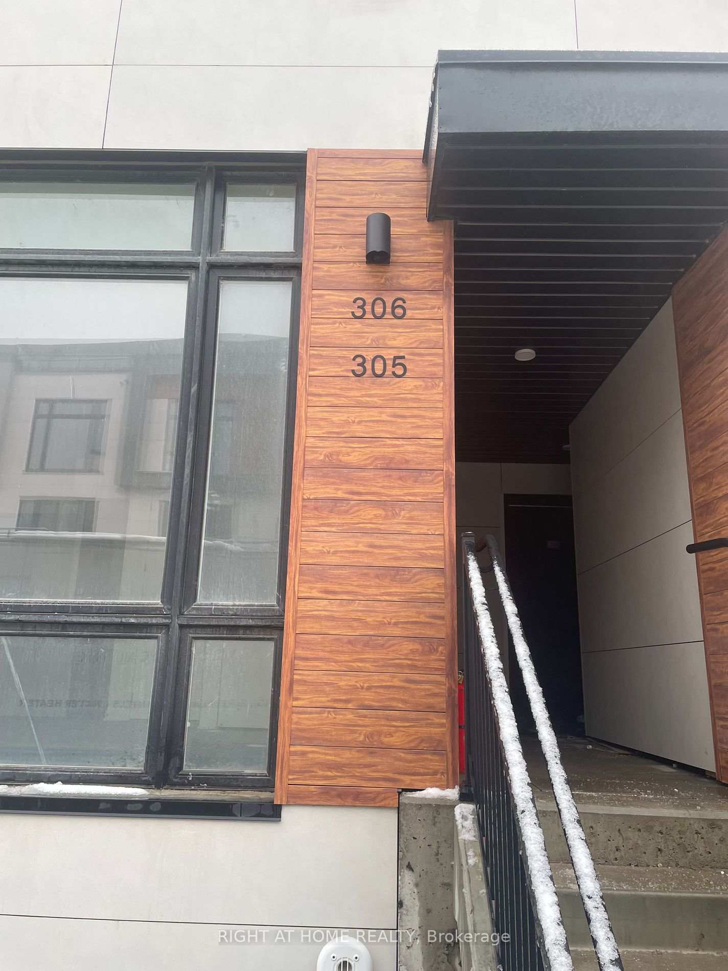 6 Steckley House Lane 306