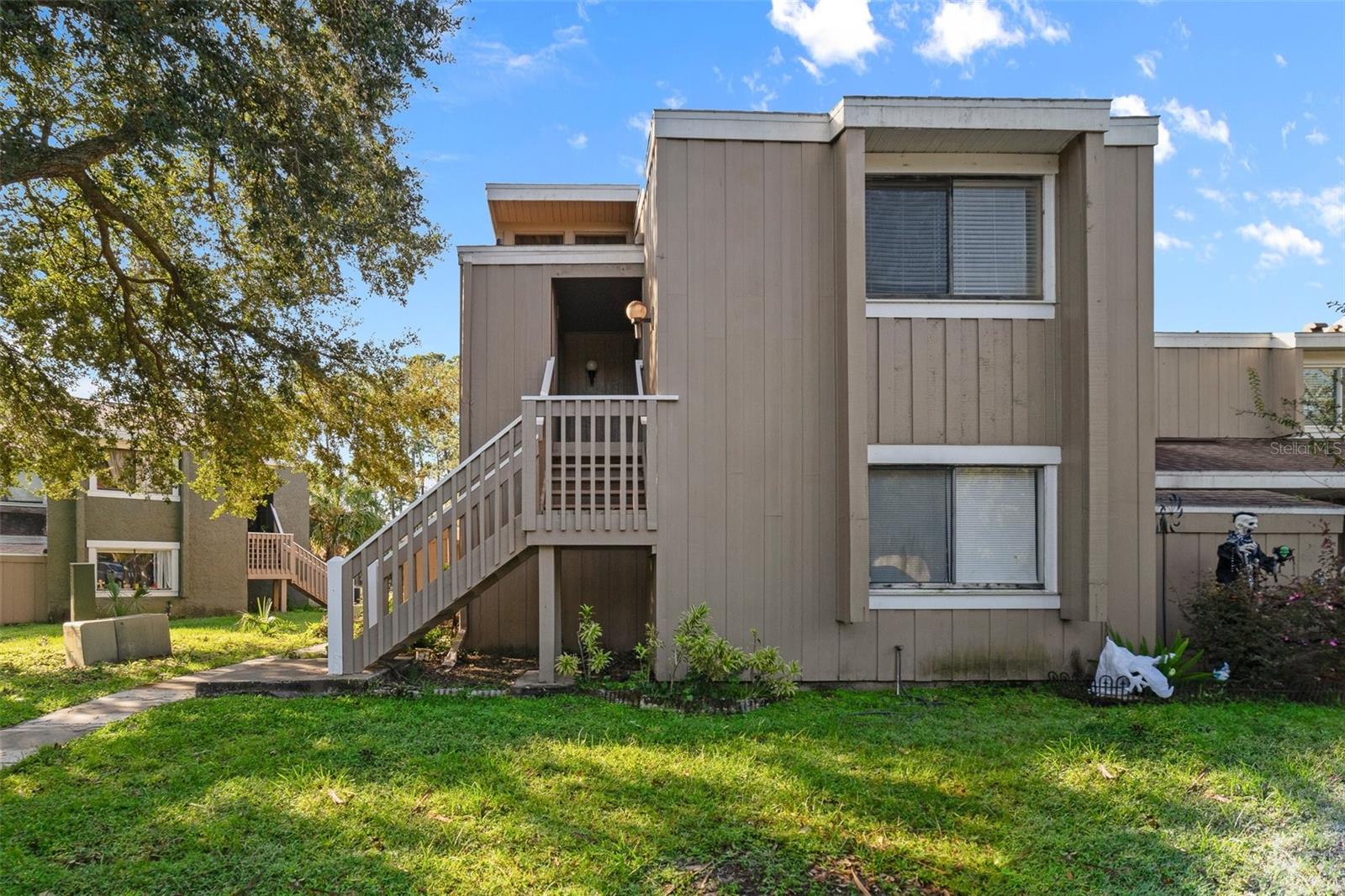 Under contract-accepting backup offers. Welcome Home! GREAT REMODELED 1/1 BASICALLY ACROSS THE STREET FROM UNIVERSAL!!! This wonderful 2nd floor unit has NEW FLOORS, NEW PAINT, NEW HINGES & MORE! As you make your way into the community you notice IMMEDIATELY the convenient location to Universal Studios. As you pull up to the property you walk upstairs and you get that FRESH PAINT SMELL. Upon walking into the unit you see the high VAULTED CEILING in the spacious living room. Take a step around the corner and you have the dining area and the remodeled Kitchen with BRAND NEW CABINETS AND APPLIANCES!!. The primary bedroom is also located on the same floor. Conveniently located close to shopping and I-4 and EVERYTHING! Welcome Home!!