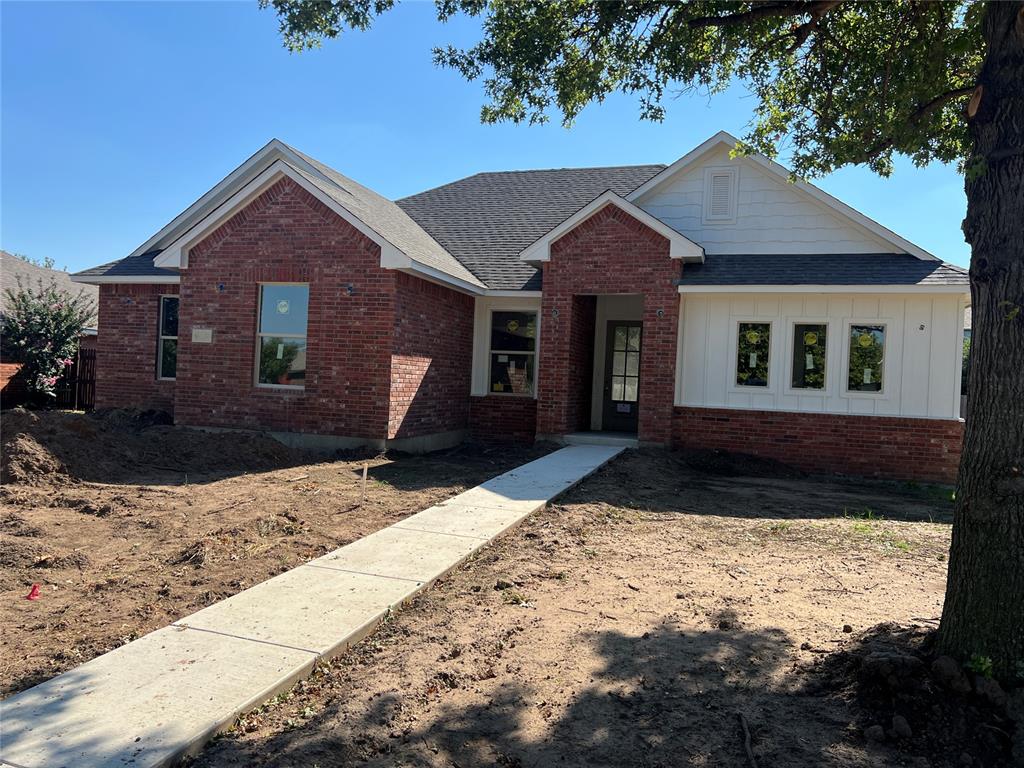 Exciting, Unique, NEW PLAN but with the same Sheridan quality & "extras" already included. Living, dining & a winner kitchen flow together & windows look to covered back patio. Split plan with a totally cool Primary suite. From the sleeping space a short hall with windows over landscaped area to the amazing bath with totally split vanities, freestanding tub, HUGE shower & closet. Ceiling fans thru-out, PELLA windows, sprinklers, tankless water heater and very energy efficient. Berkeley community has playground and community pool plus totally easy to OU, Norman Regional, I-35. Completion end of October apx. Check back as pictures are updated!