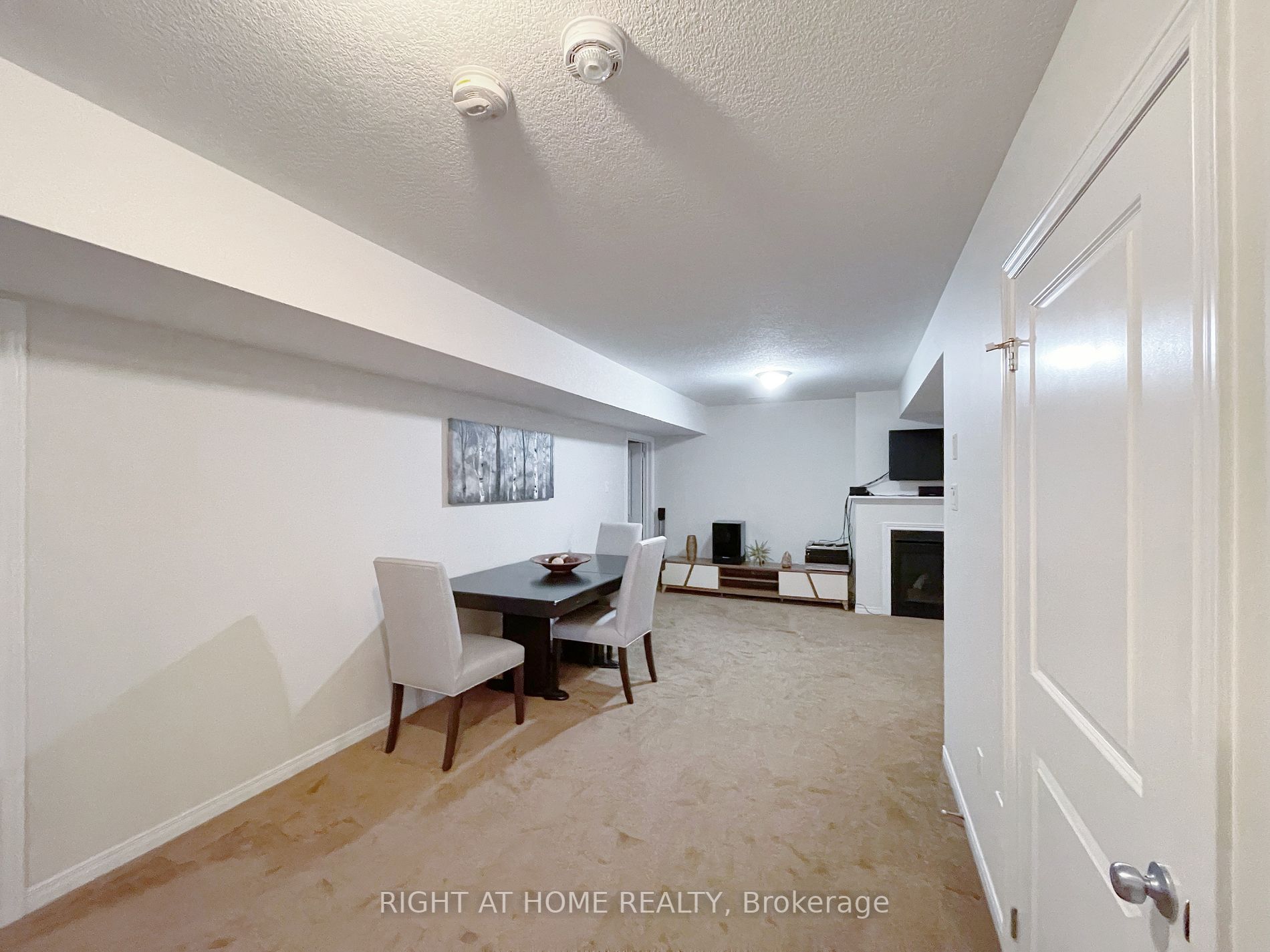 27 Portland St Lower