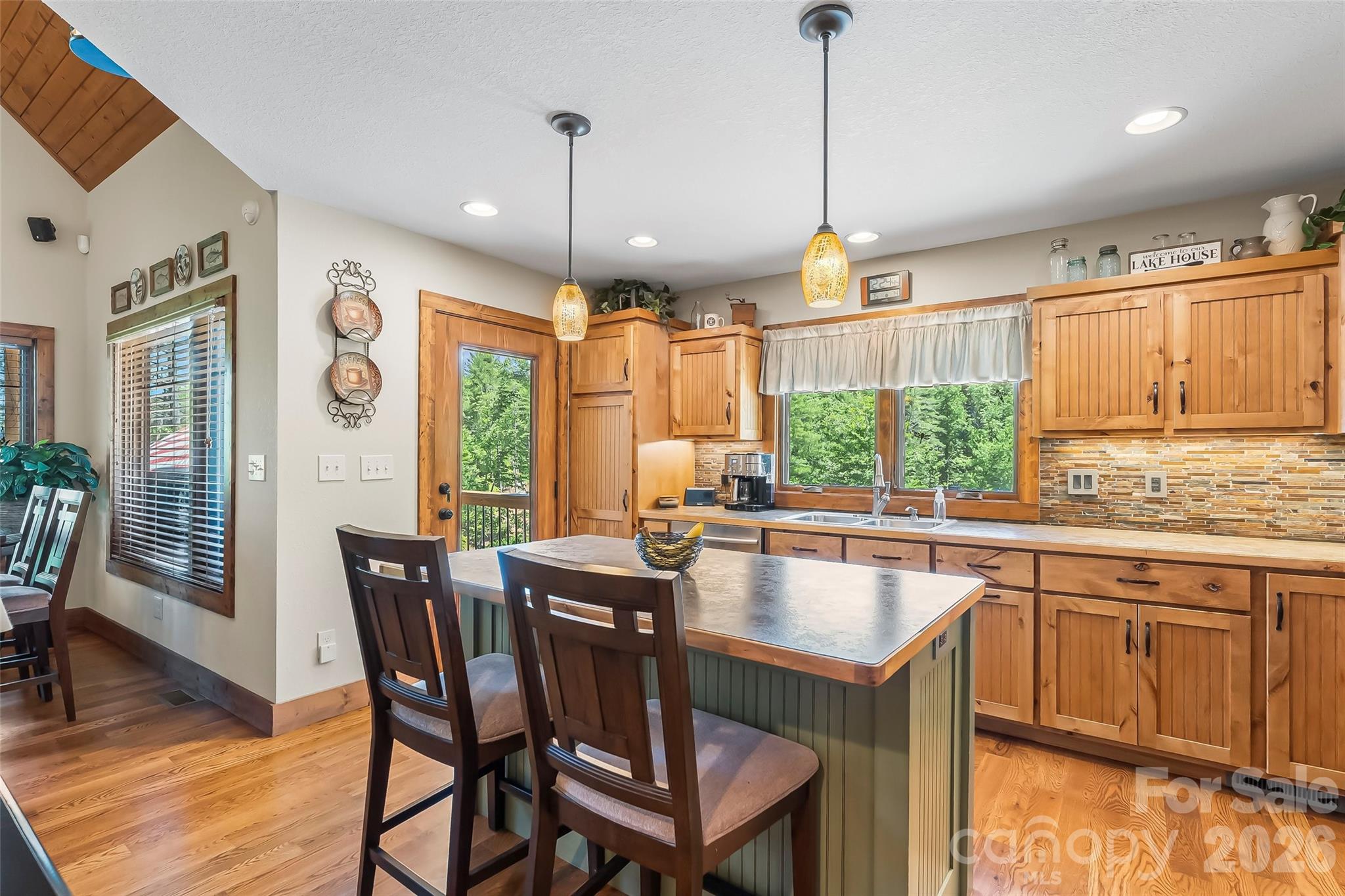 590 Larkhaven Drive