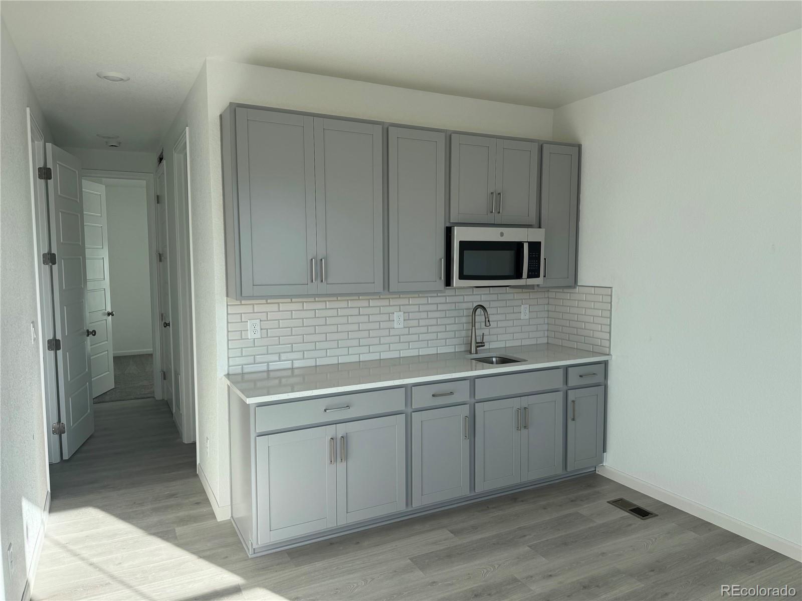 9354 Quartz Street