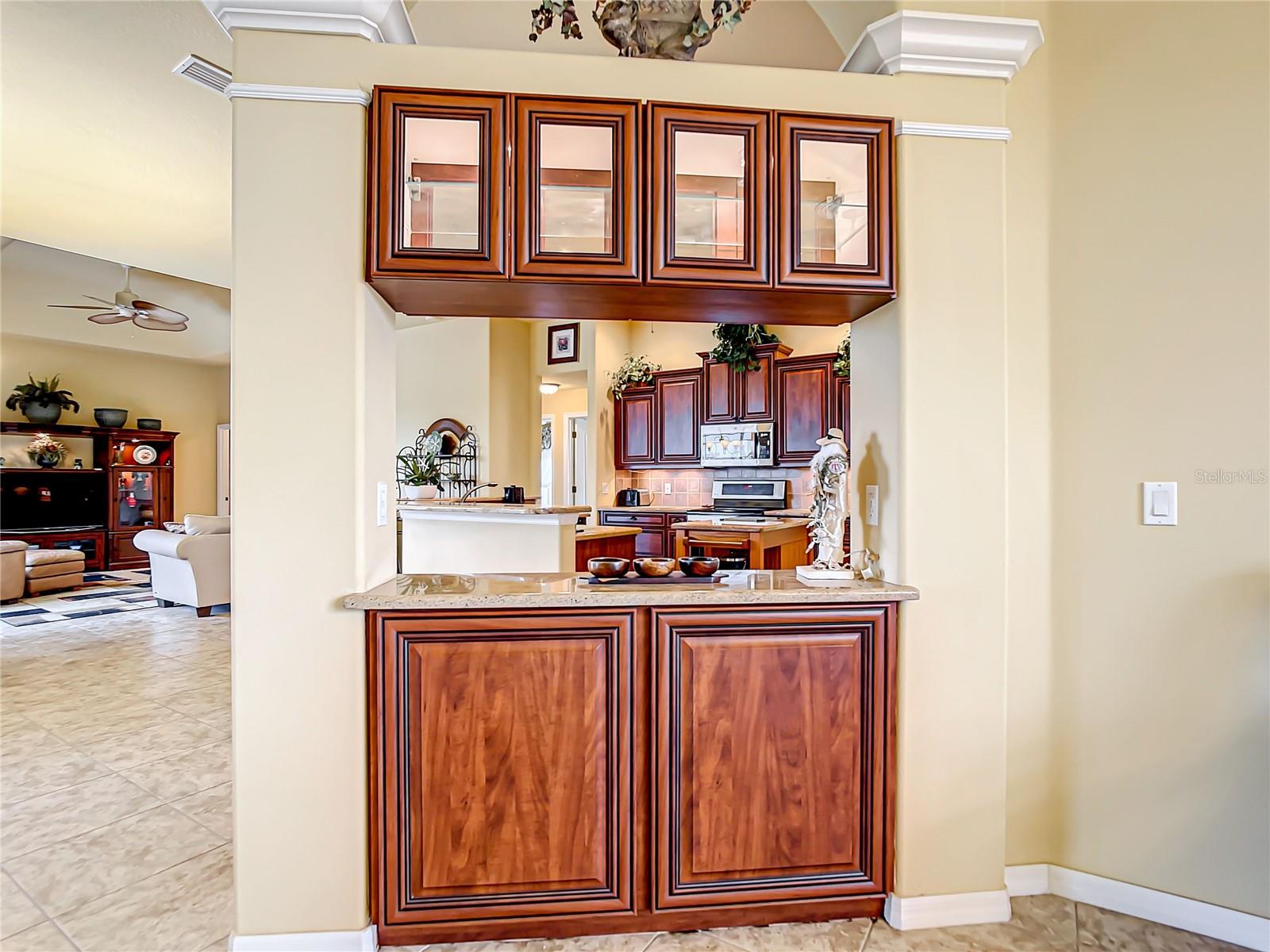 938 Boundary Boulevard