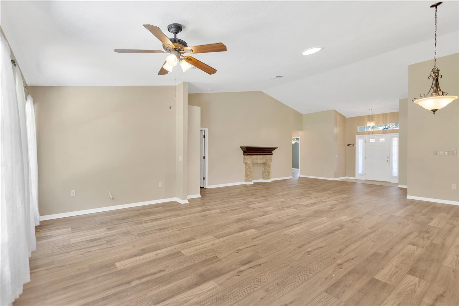 11148 Hollander Avenue