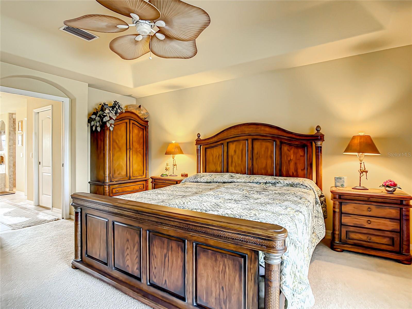 938 Boundary Boulevard