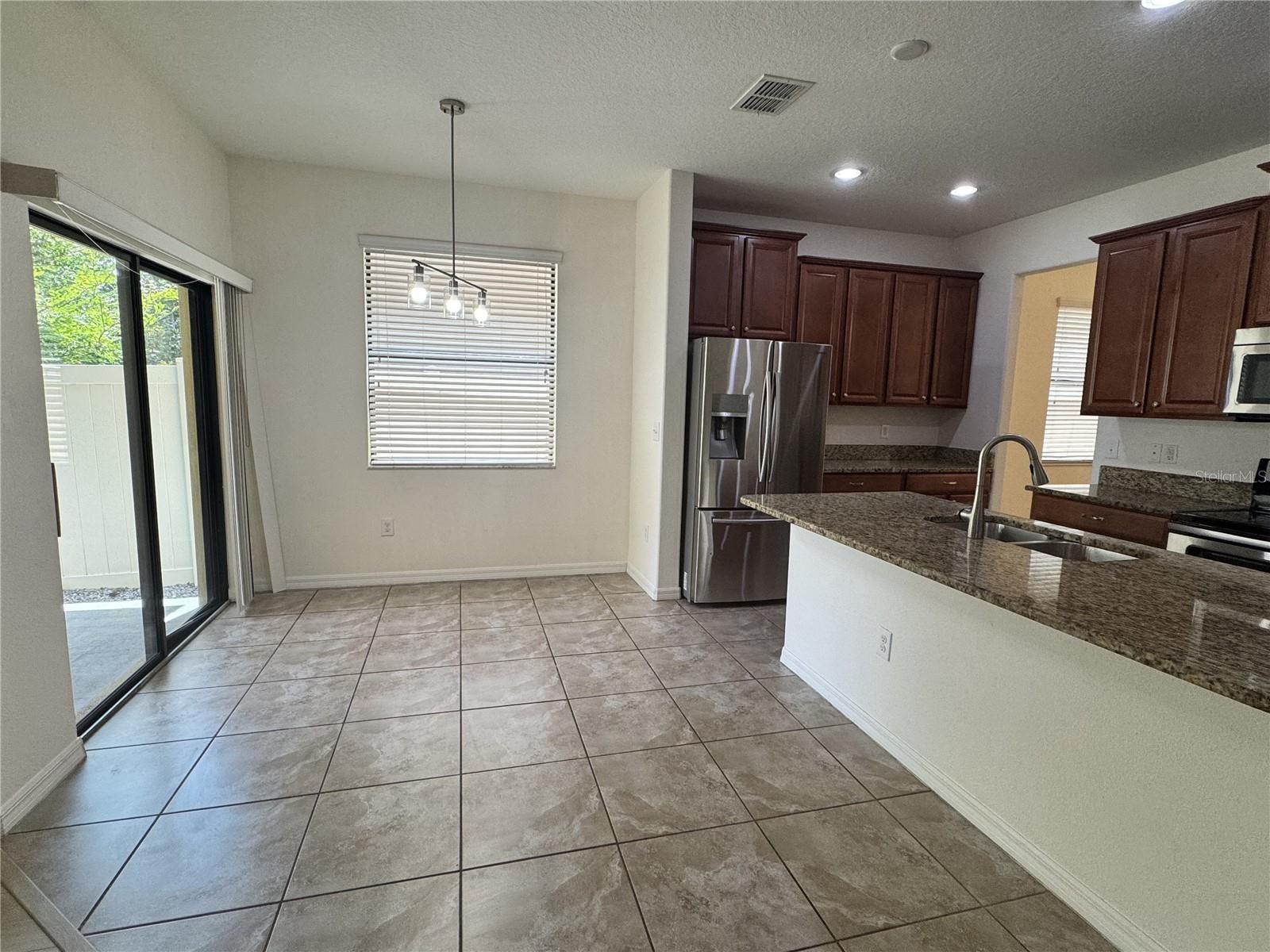 2731 Hampton Green Lane