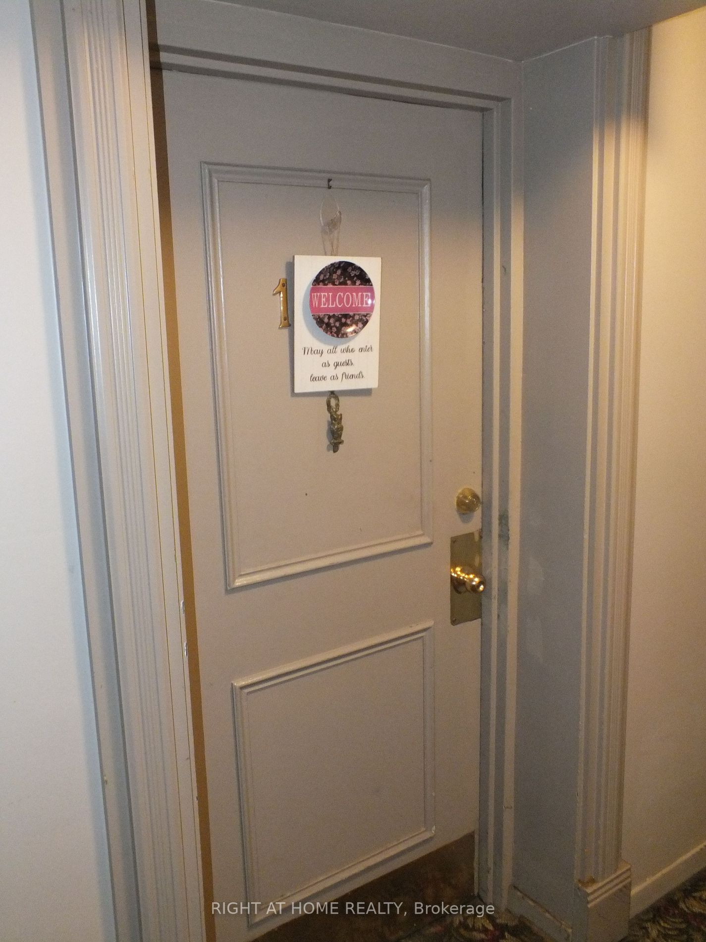 851 Queenston Rd 103
