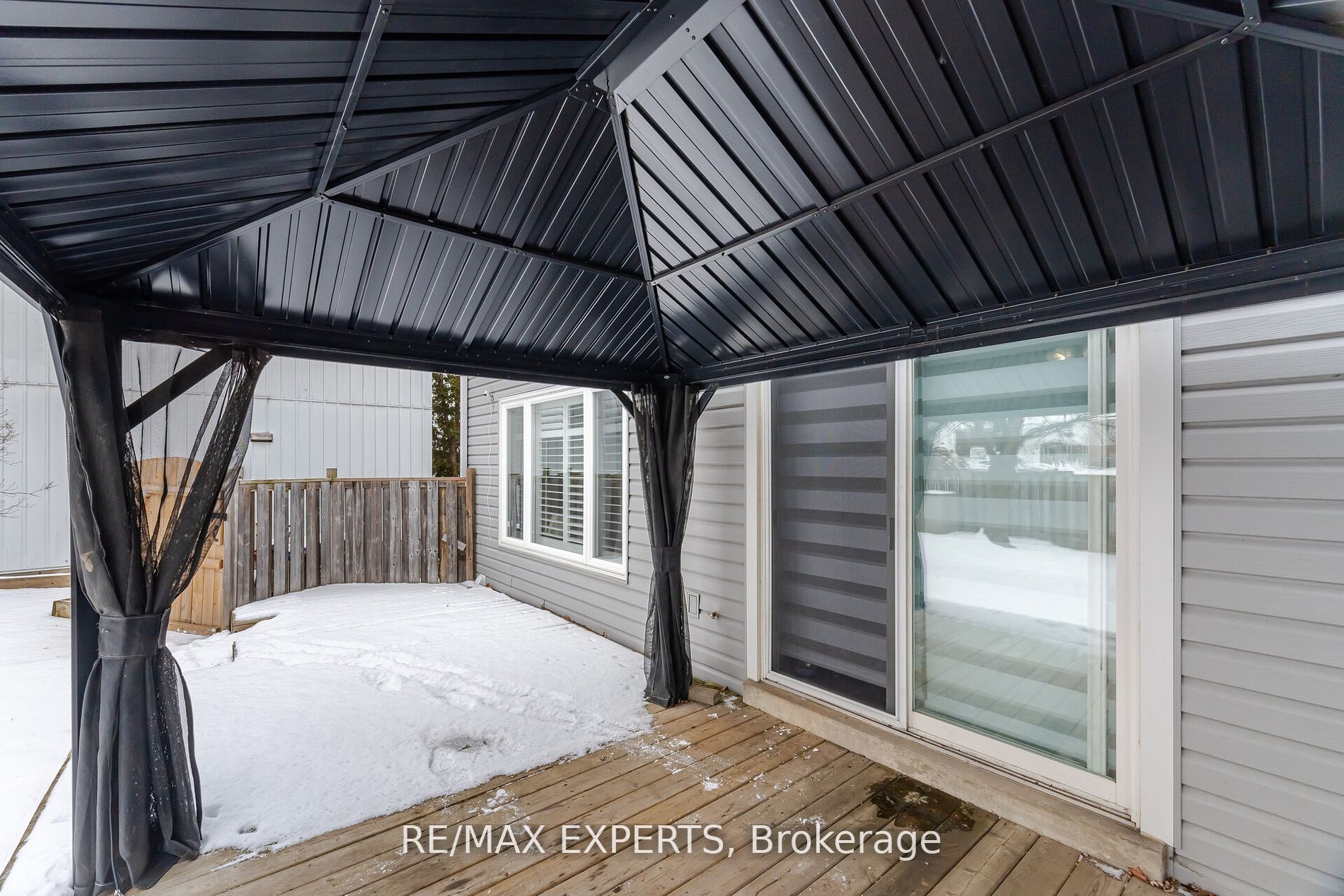 9 Grand River Crt