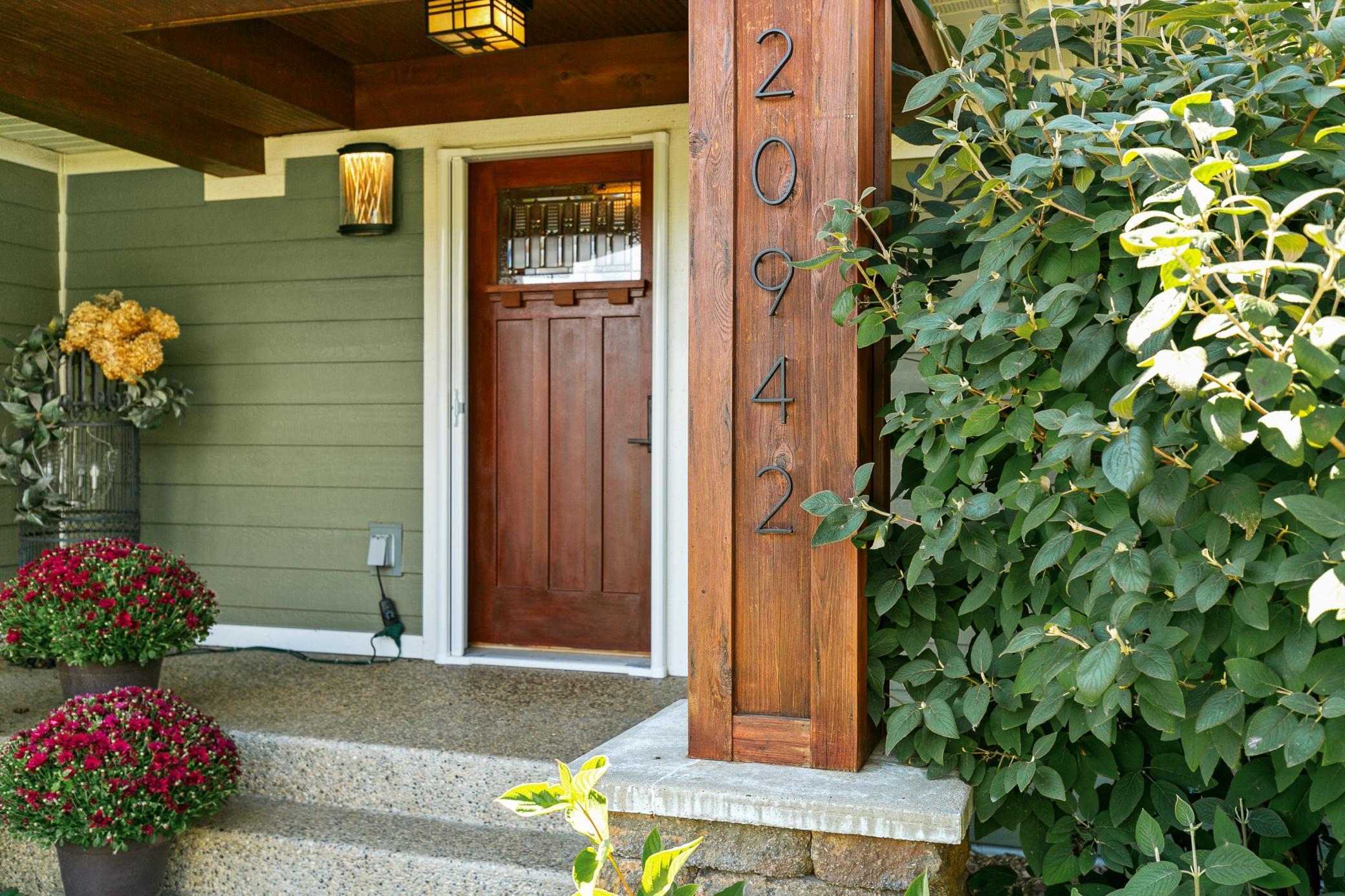 20942 Marshfield Circle