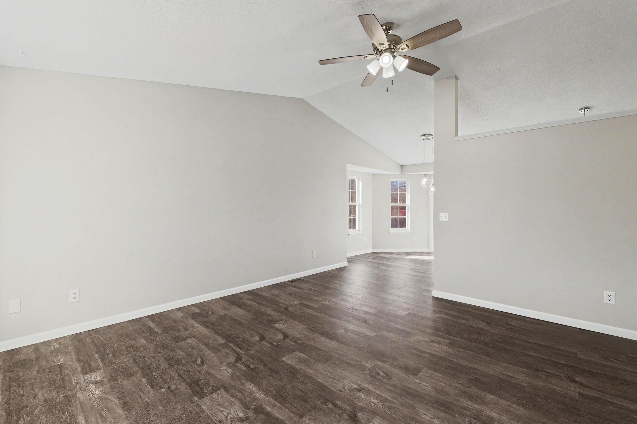 1813 N Pine Grove St