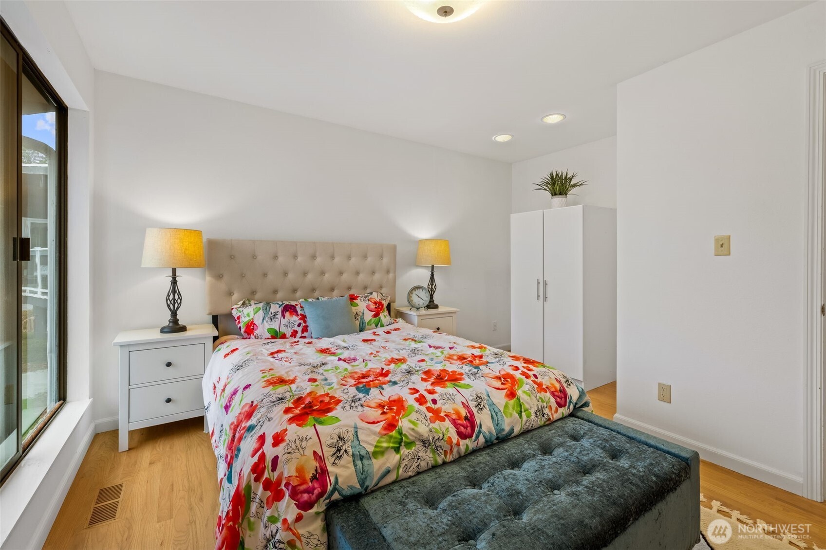 11818 Marine View Drive SW