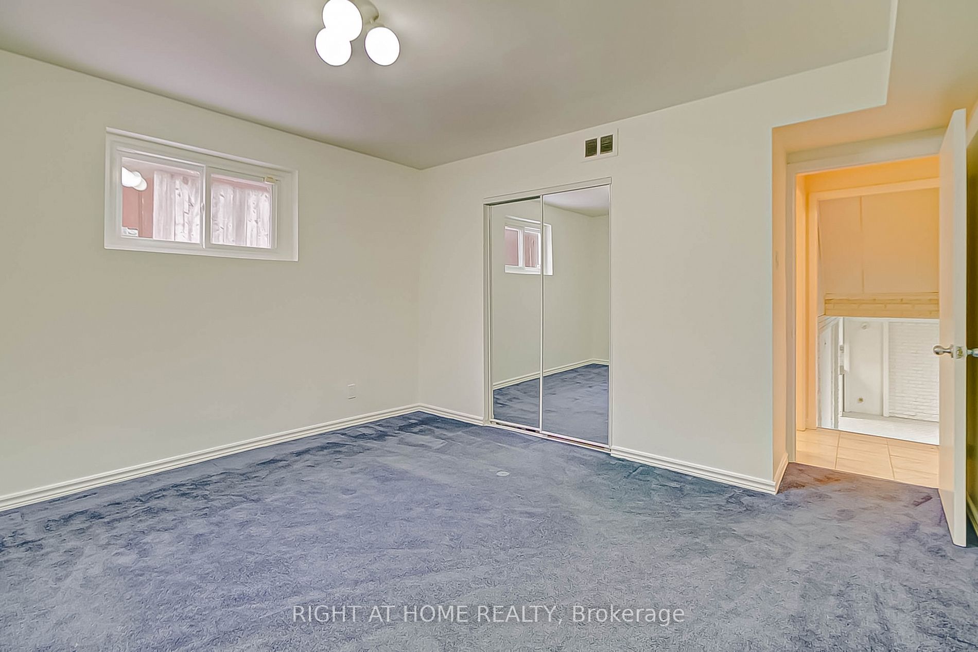 130 Cultra Sq