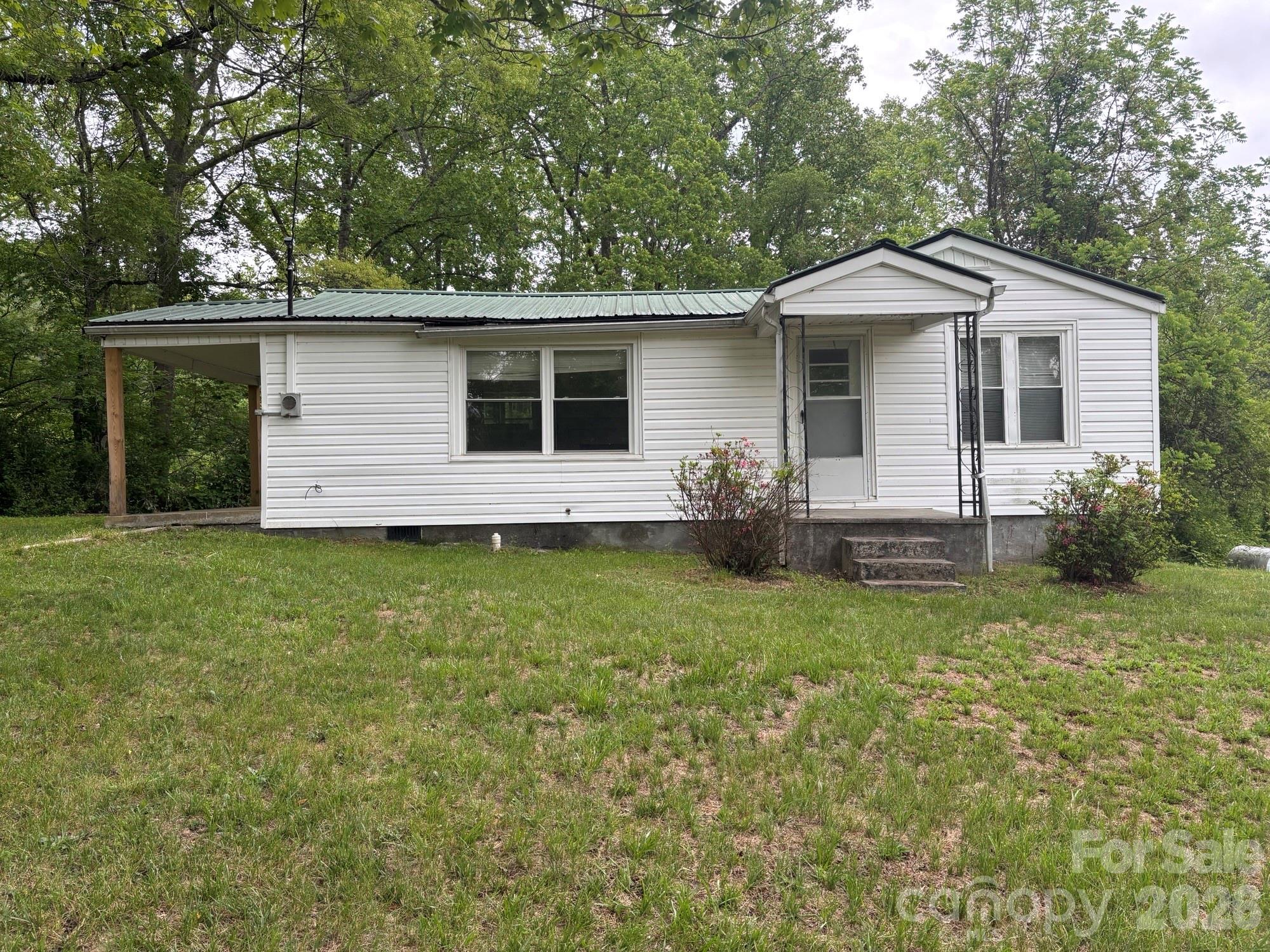 162 Phillips Lane