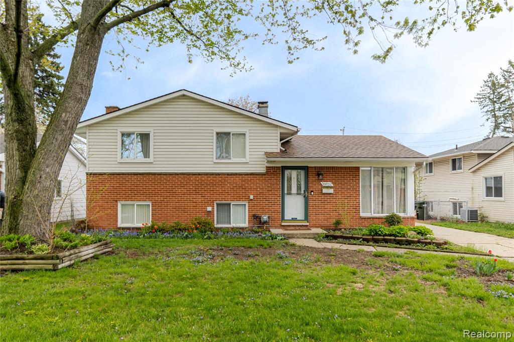 Step into this move-in ready, spacious 3-bedroom, 2 full bathroom tri-level home located in the highly sought-after Utica Community Schools district.The main level features a bright and inviting layout with a dining area, updated kitchen, and family room—perfect for everyday living and entertaining. The kitchen has been refreshed with new backsplash, updated countertops, and modern lighting throughout the main level. Staircase step lighting has also been added for added visibility.The lower level offers additional living space, currently used as a primary bedroom with a private en-suite bathroom, providing flexibility to fit your needs.Upstairs, you’ll find three generously sized bedrooms along with a full bathroom. Durable vinyl and ceramic tile flooring flow throughout, complemented by new recessed lighting.Enjoy the fully fenced backyard and detached 2-car garage—ideal for storage, parking, or outdoor gatherings. Conveniently located near restaurants, shopping, and Dodge Park.Don’t miss your opportunity to make this home yours—schedule your private showing today!