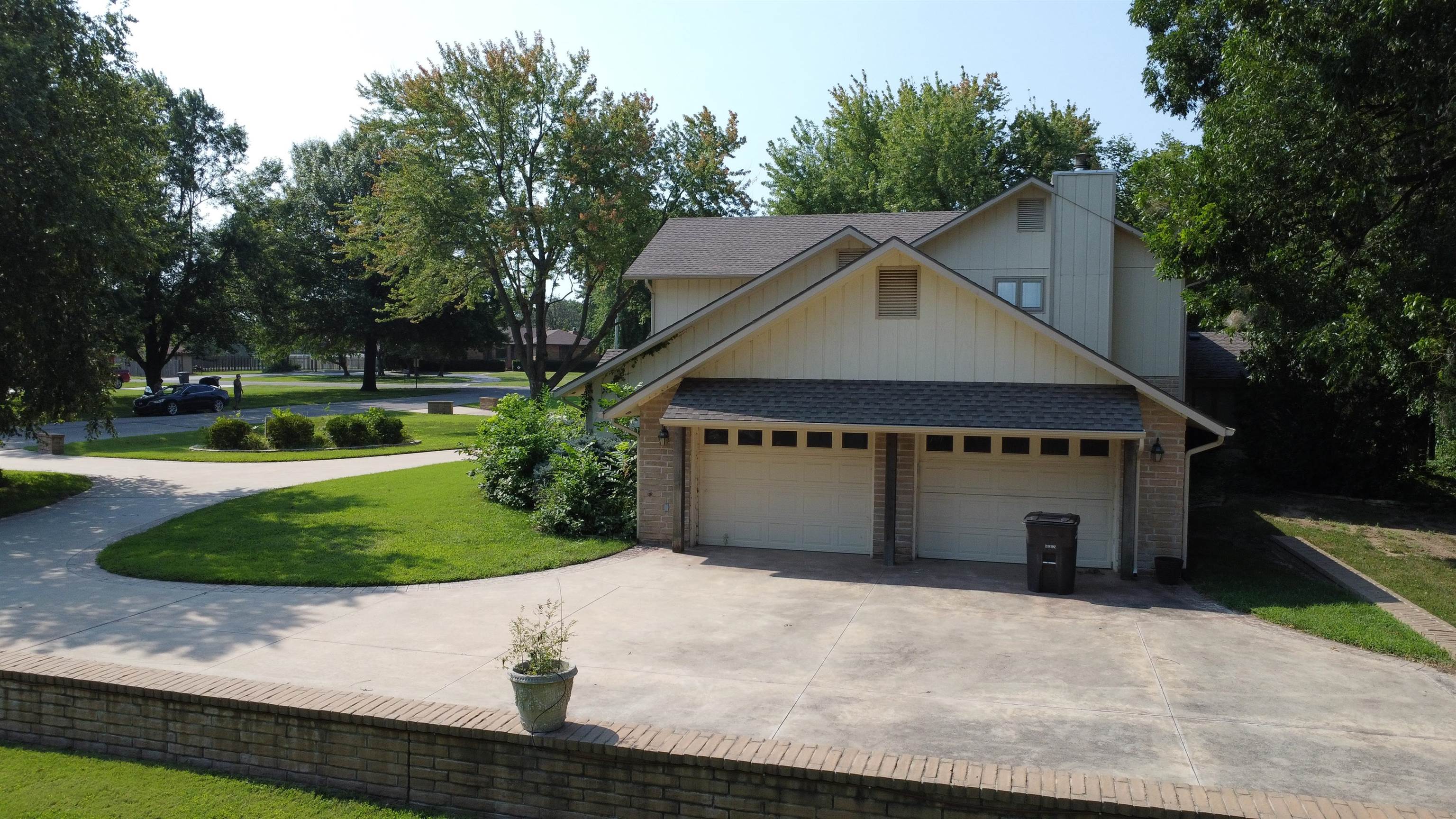 2305 N Squirrel Run