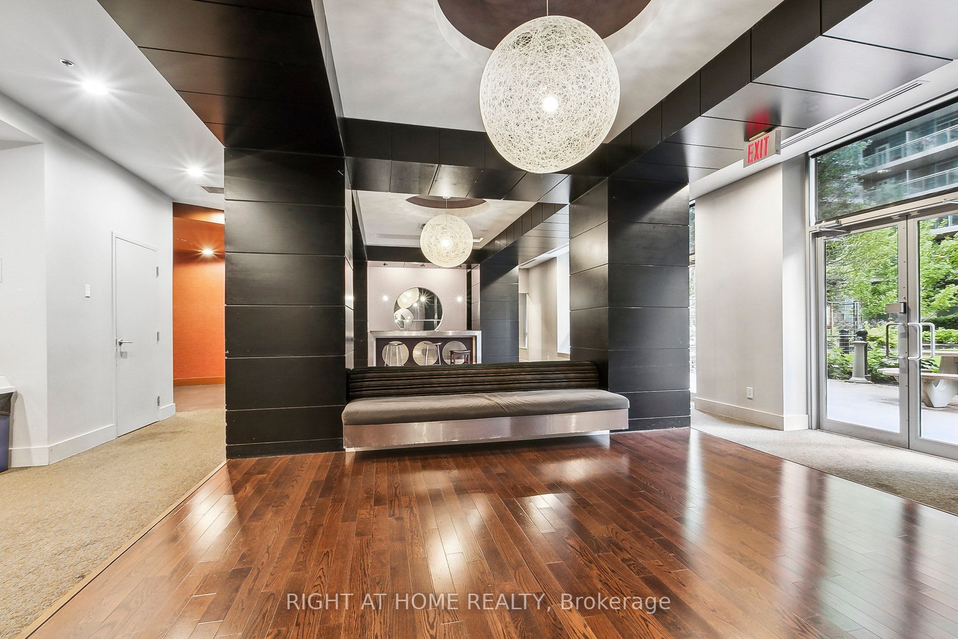 50 Lynn Williams St 1506