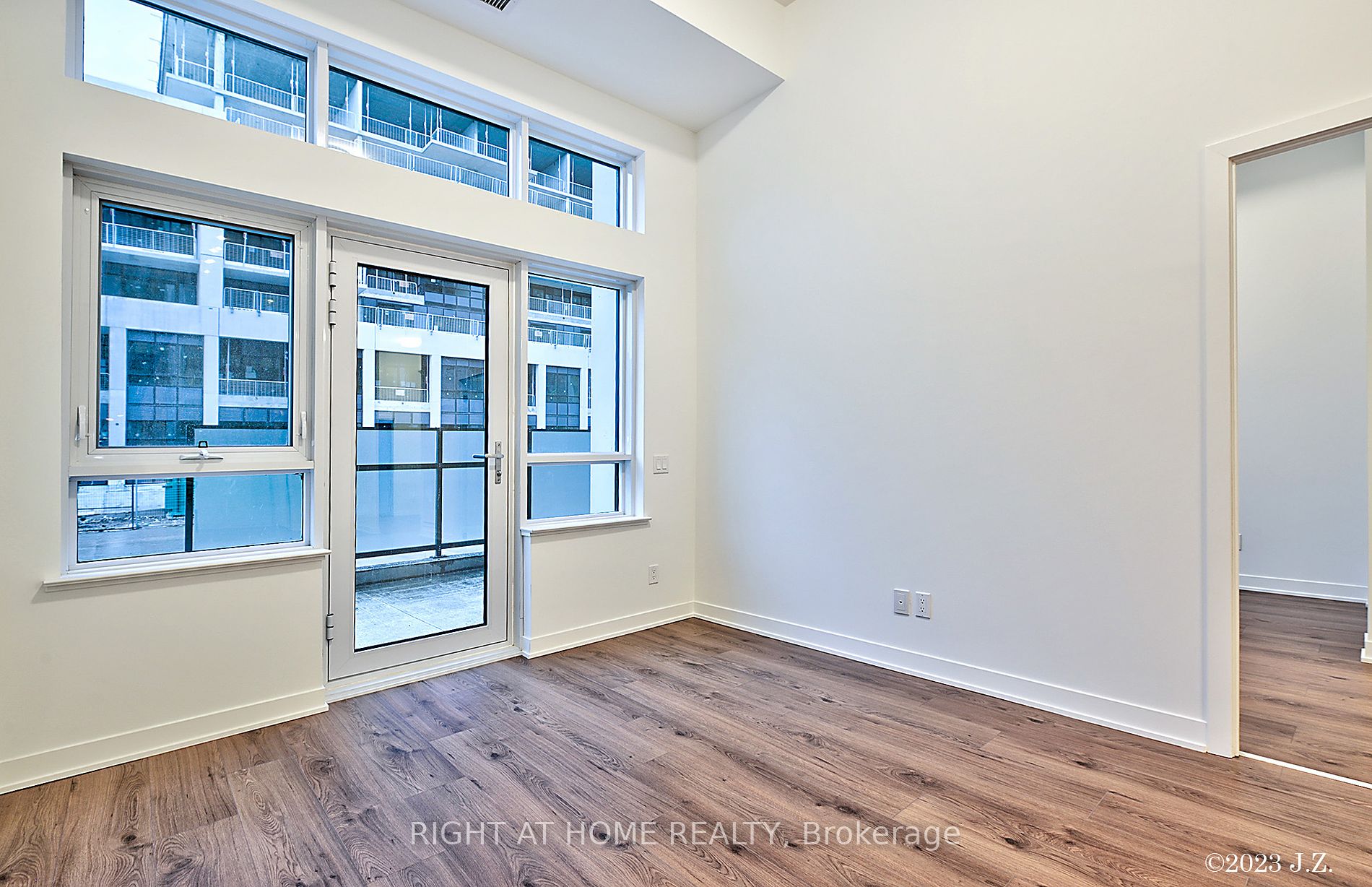 405 W Dundas St St 112