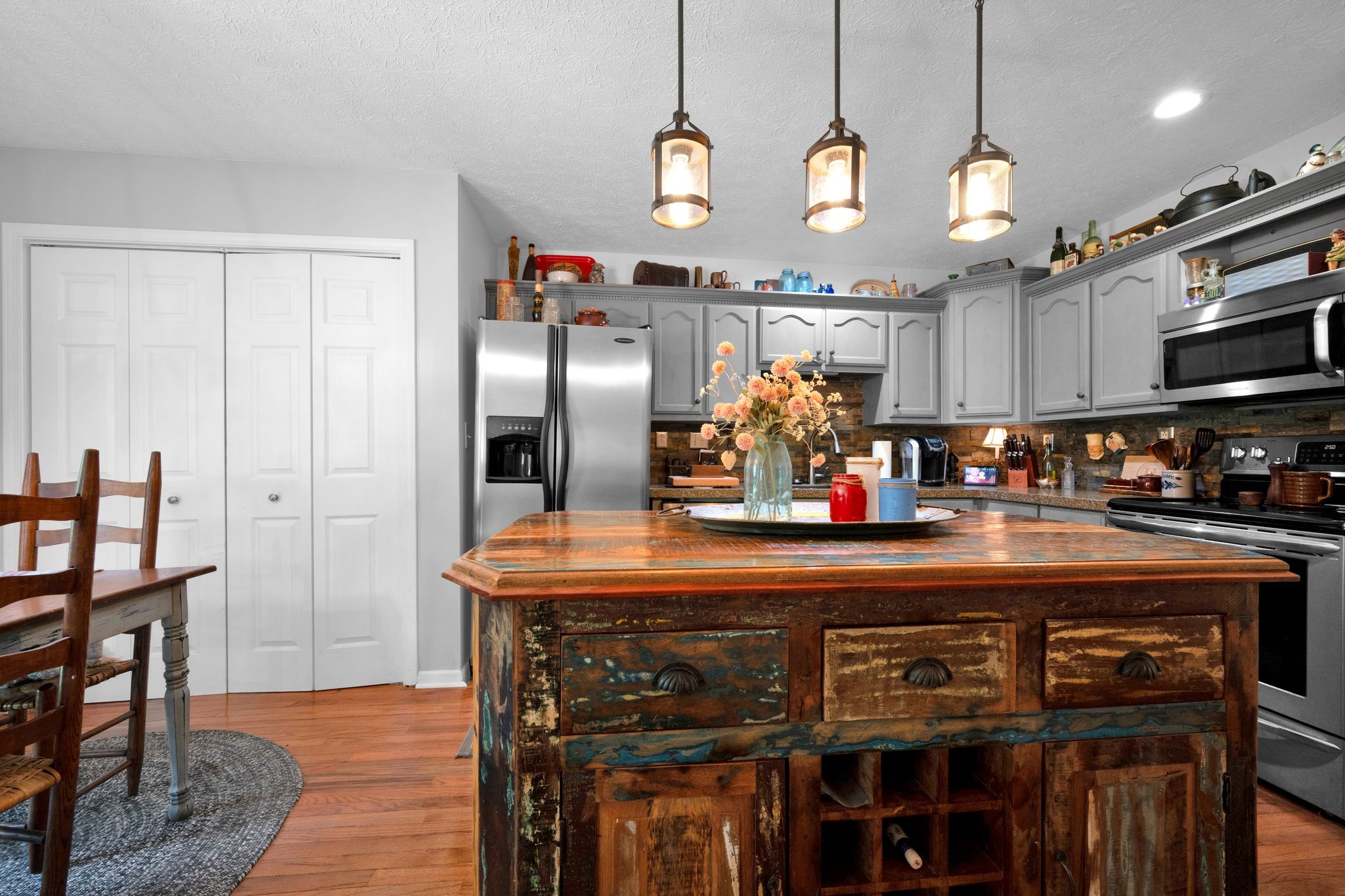 109 Whippoorwill Dr