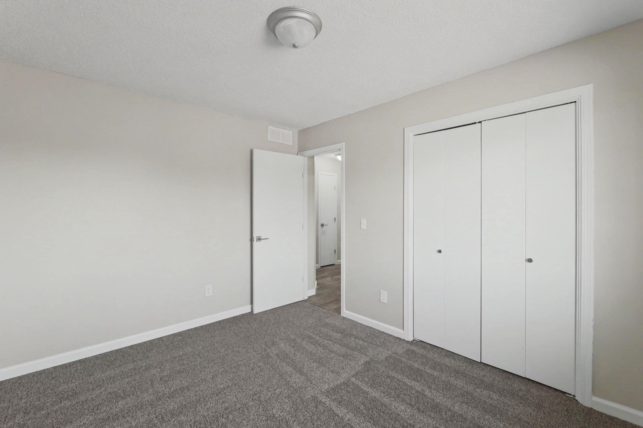 1813 N Pine Grove St