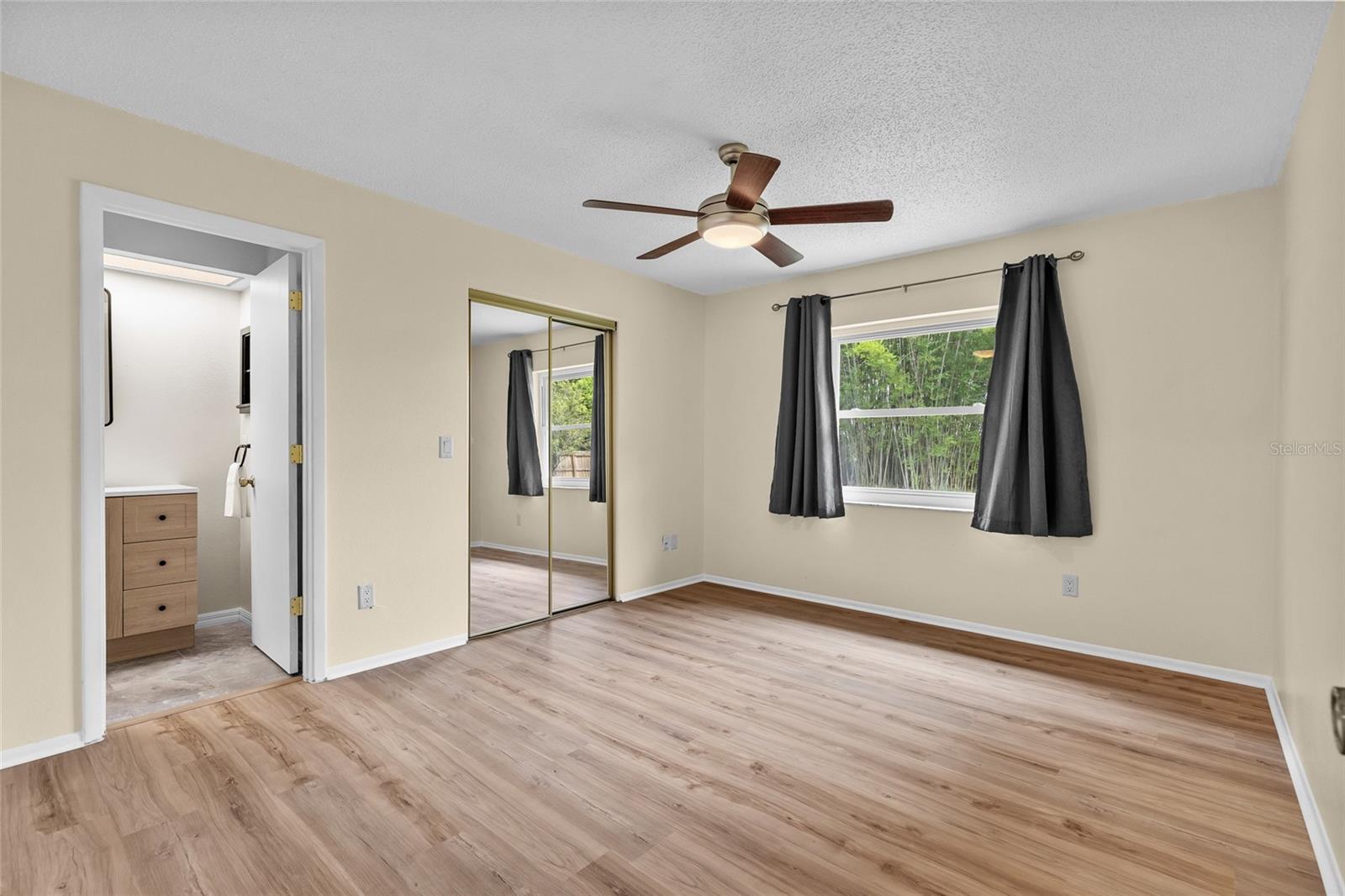 8040 Cloverglen Circle