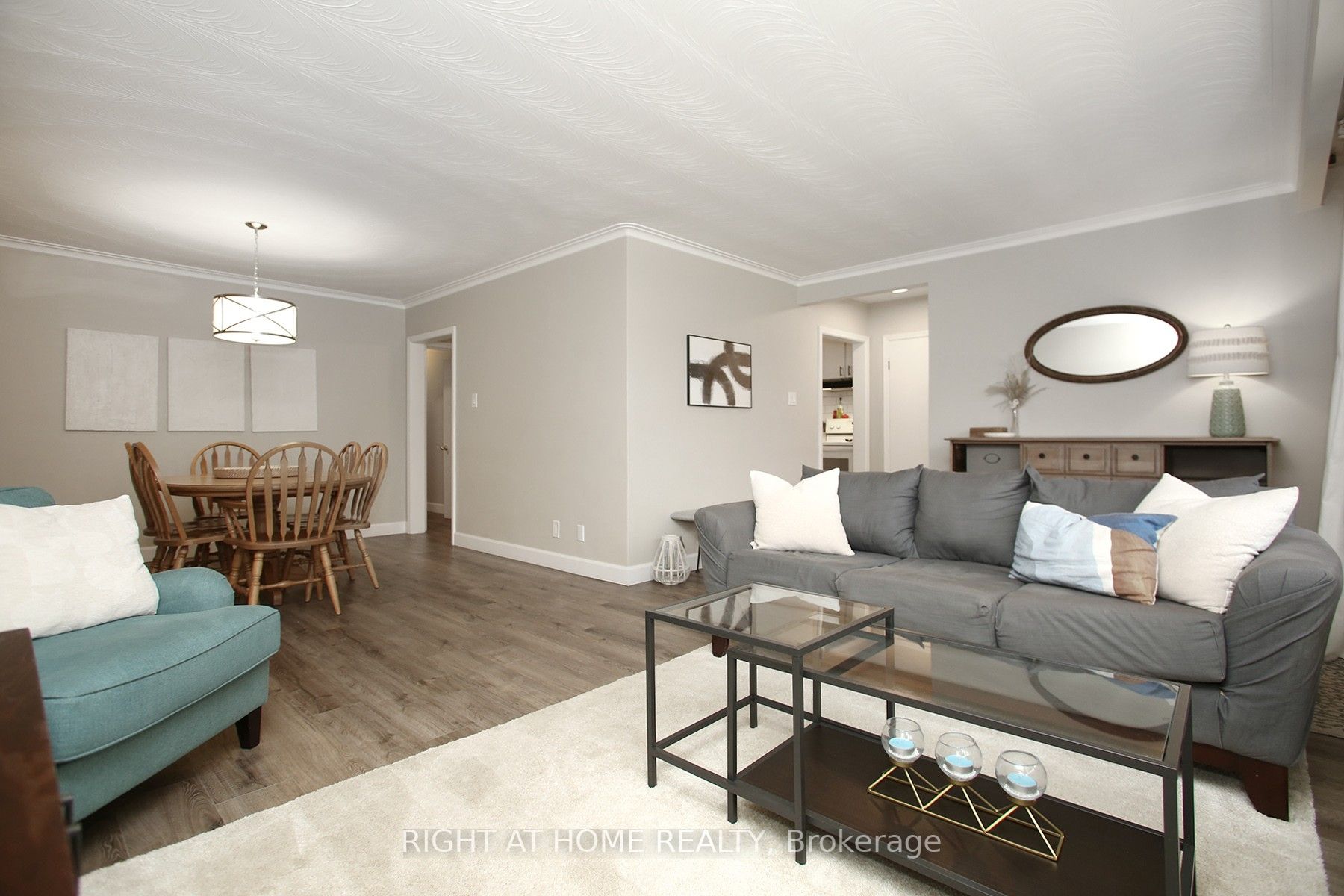 339 E Sheppard Ave 2