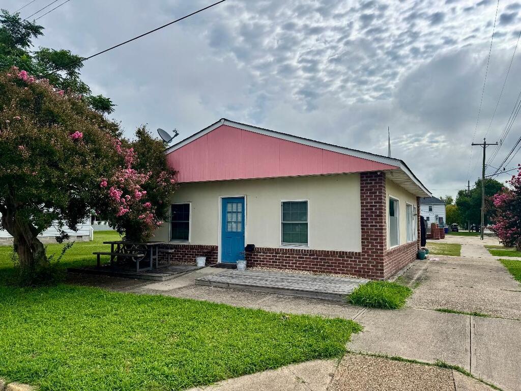 309 Jefferson Ave