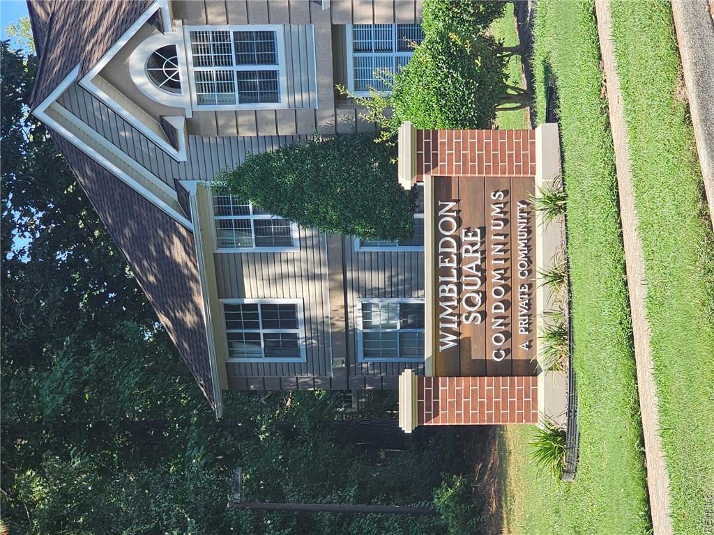 315 Gainsborough Square