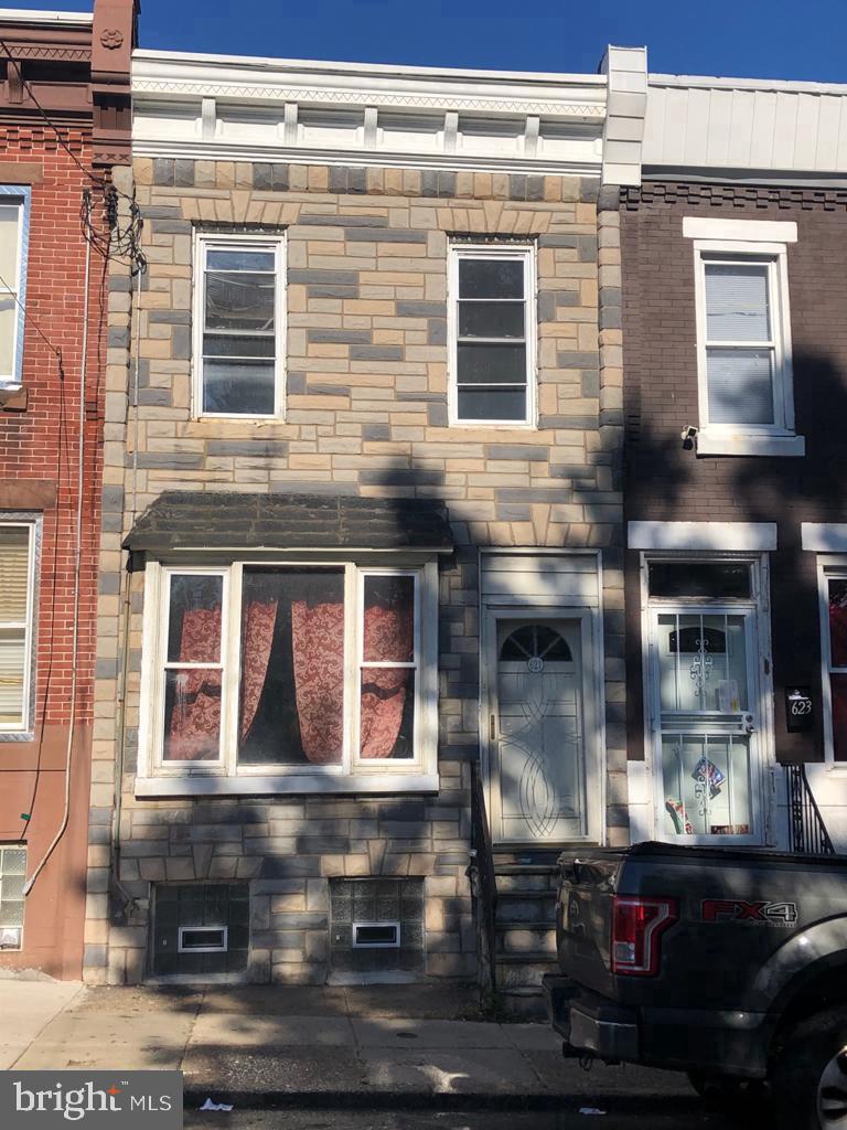 621 E Clearfield Street