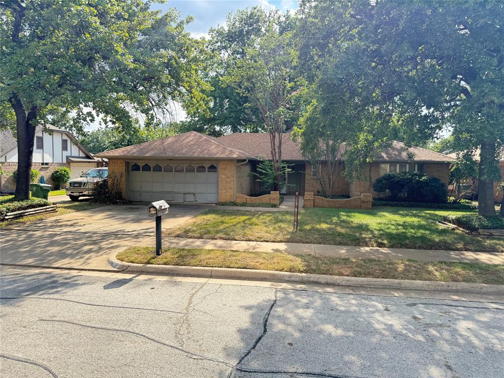 3409 Pecan Circle