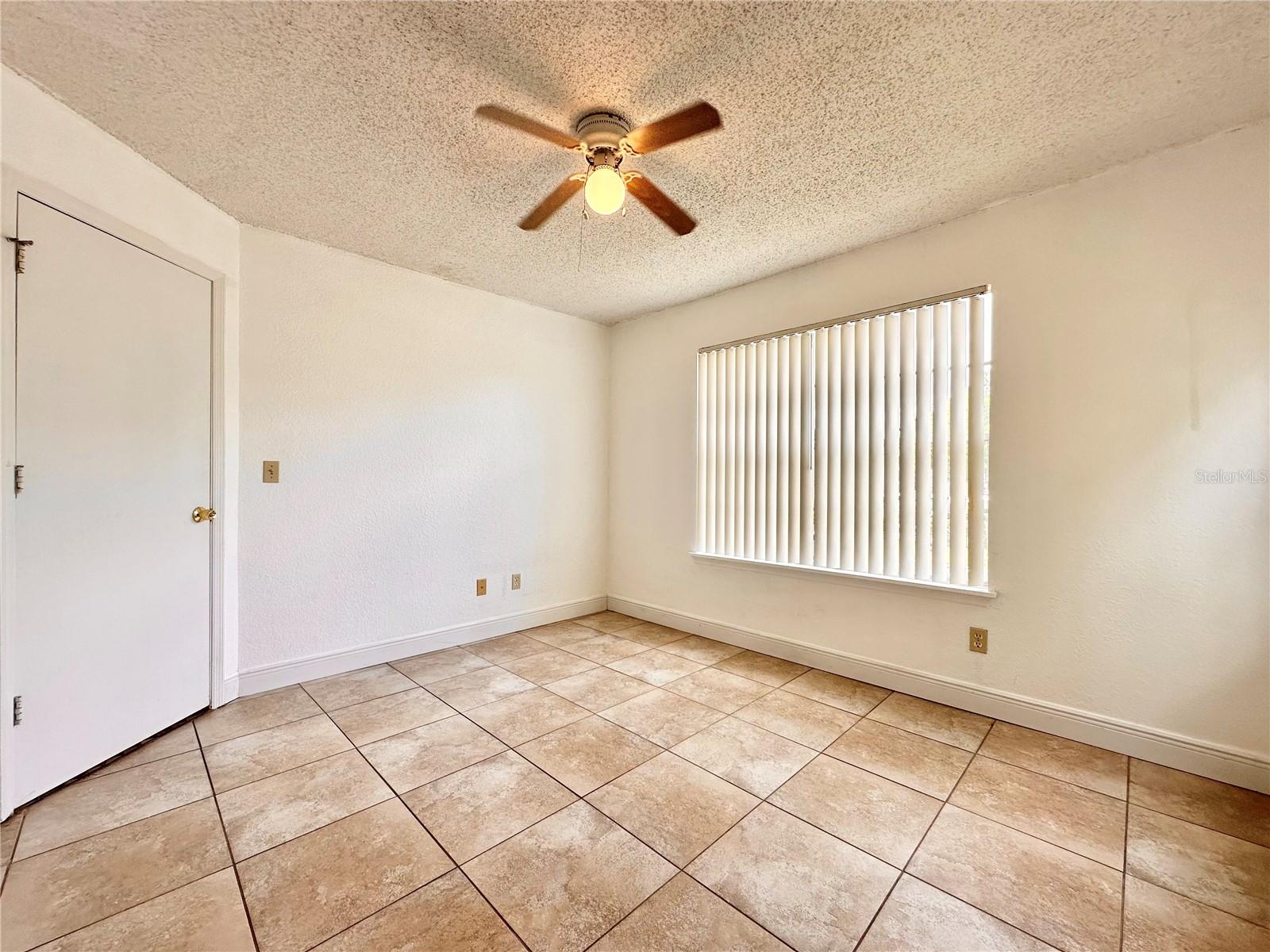 2550 N Alafaya Trail 12206