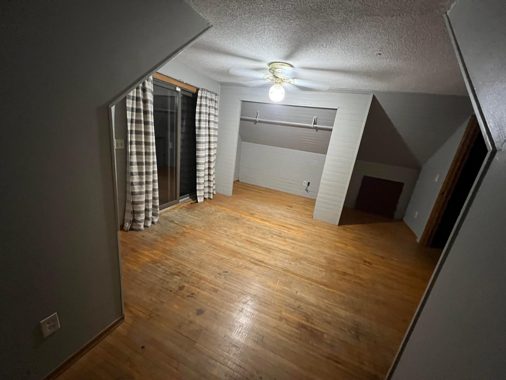 824 Park Street W