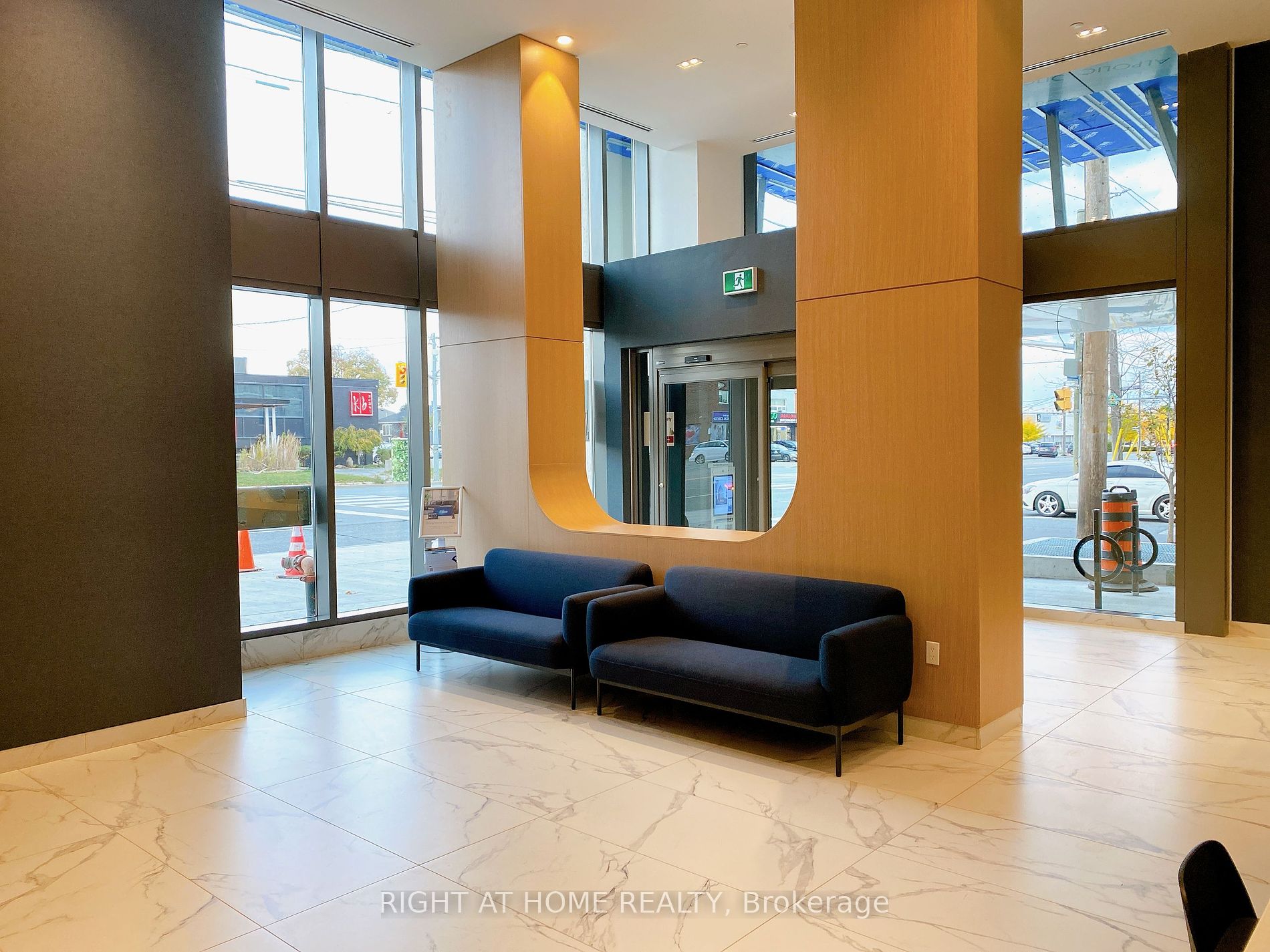 1195 The Queensway 101