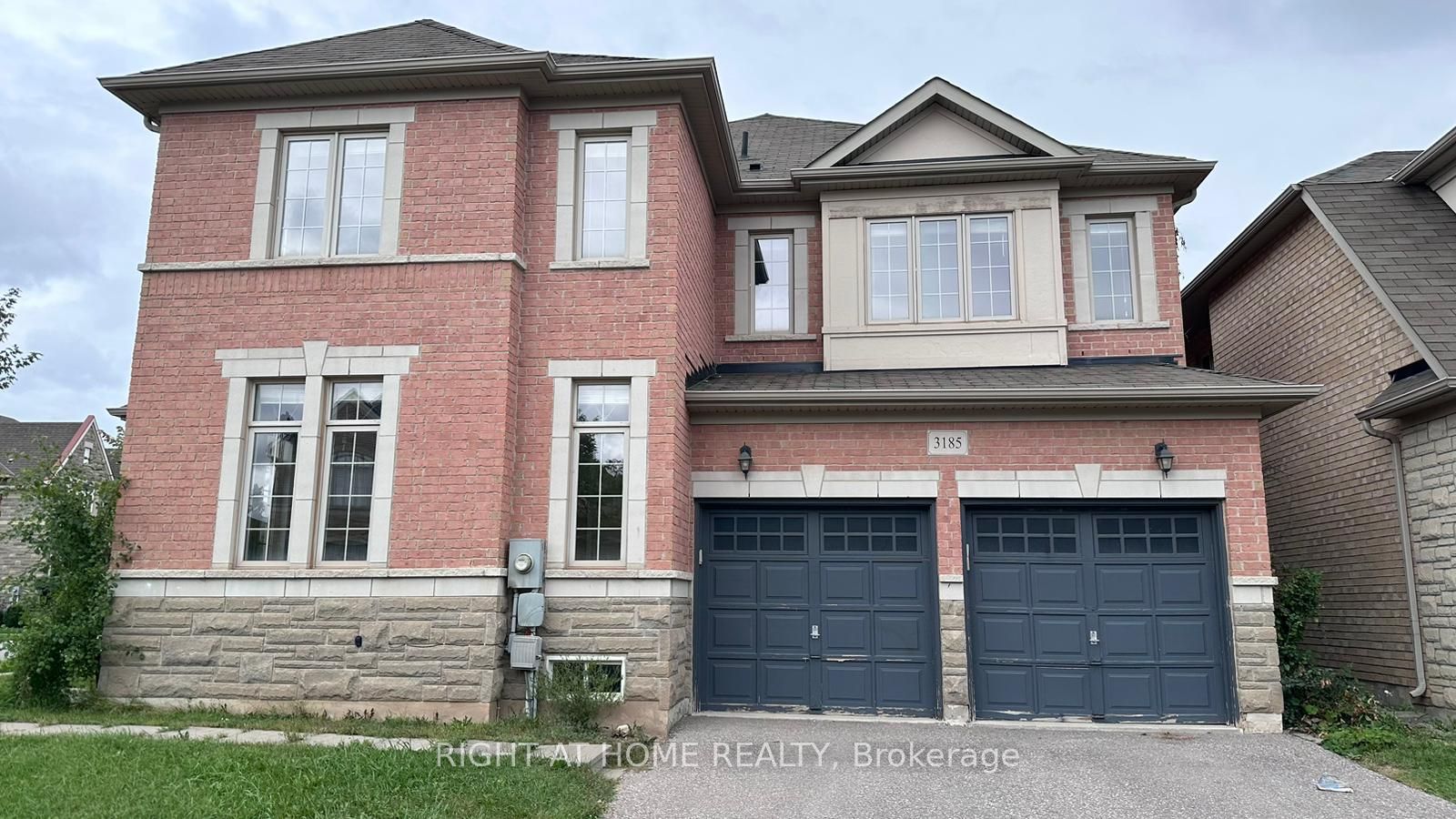 3185 Larry Cres