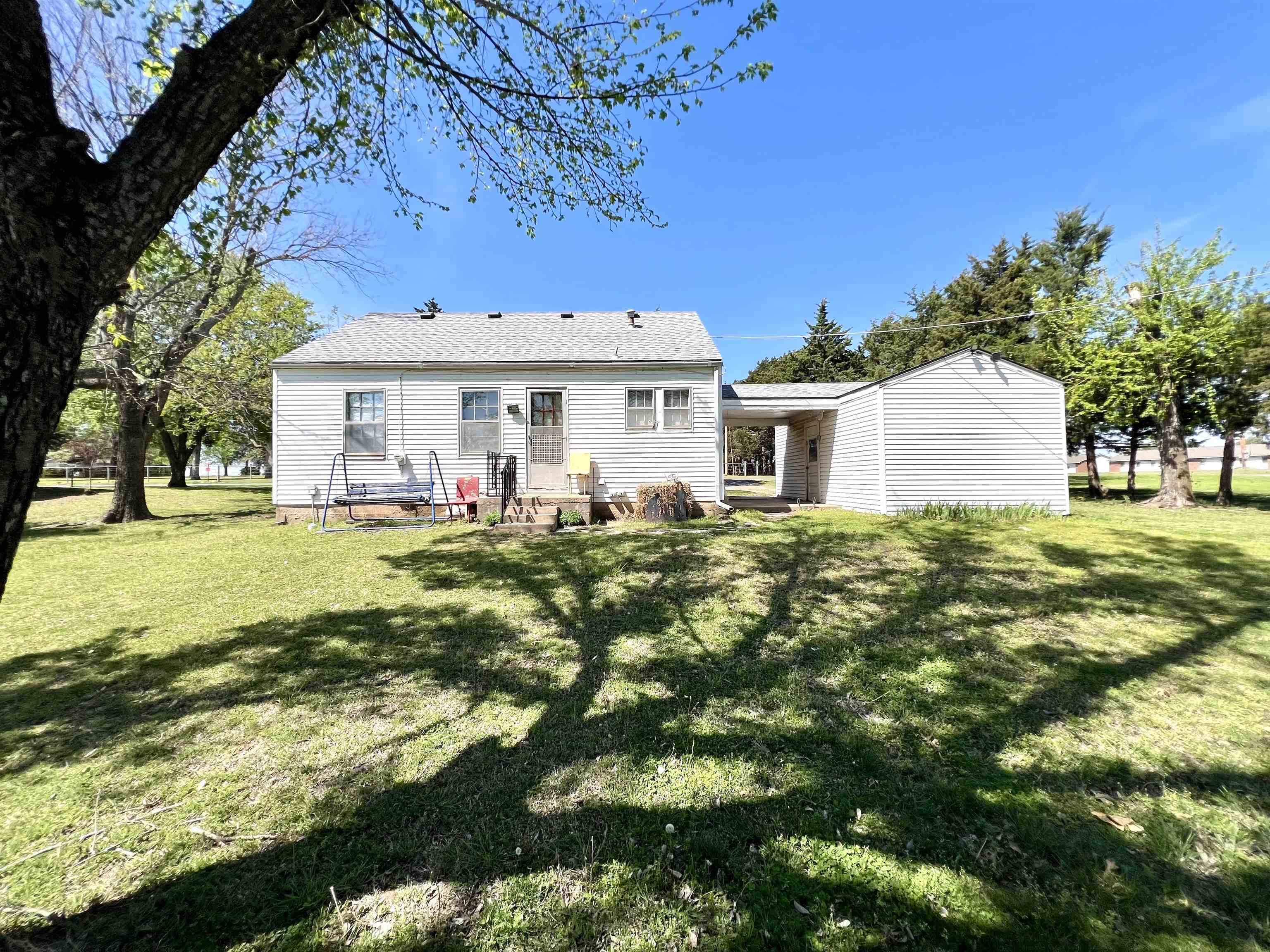 3224 N 8th