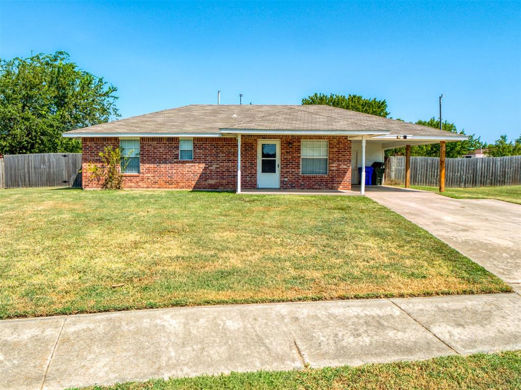 Charming Home Near the University of Oklahoma. This sits on a little over a half acre lot!!!!
Located less than 2 miles from the University of Oklahoma, this 2 bedroom, 2 bath home offers the perfect blend of comfort, convenience, and investment potential. Step inside to find a cozy, welcoming layout that makes the most of the square footage including a nice sized utility room! Ideal for everyday living or hosting guests. Outside, enjoy a massive backyard with mature trees in the back for added privacy, creating a peaceful retreat just minutes from campus, downtown Norman, and local dining and entertainment. Attached carport provides access to the backdoor while fully covered from the weather.  Small storage area for tools/lawn equipment.  Oversized gate to the backyard for larger mowers. Whether you’re searching for a personal residence or an income-producing property, this home checks all the boxes. Its prime location makes it an excellent option for a game-day rental, student housing, or even a short-term rental like Airbnb.  The home next door, 1817, is also listed for sale by same agent and seller.  Buy two investment properties and the possibilities are endless!
Don’t miss this opportunity to own a versatile property in one of Norman’s most sought-after locations!