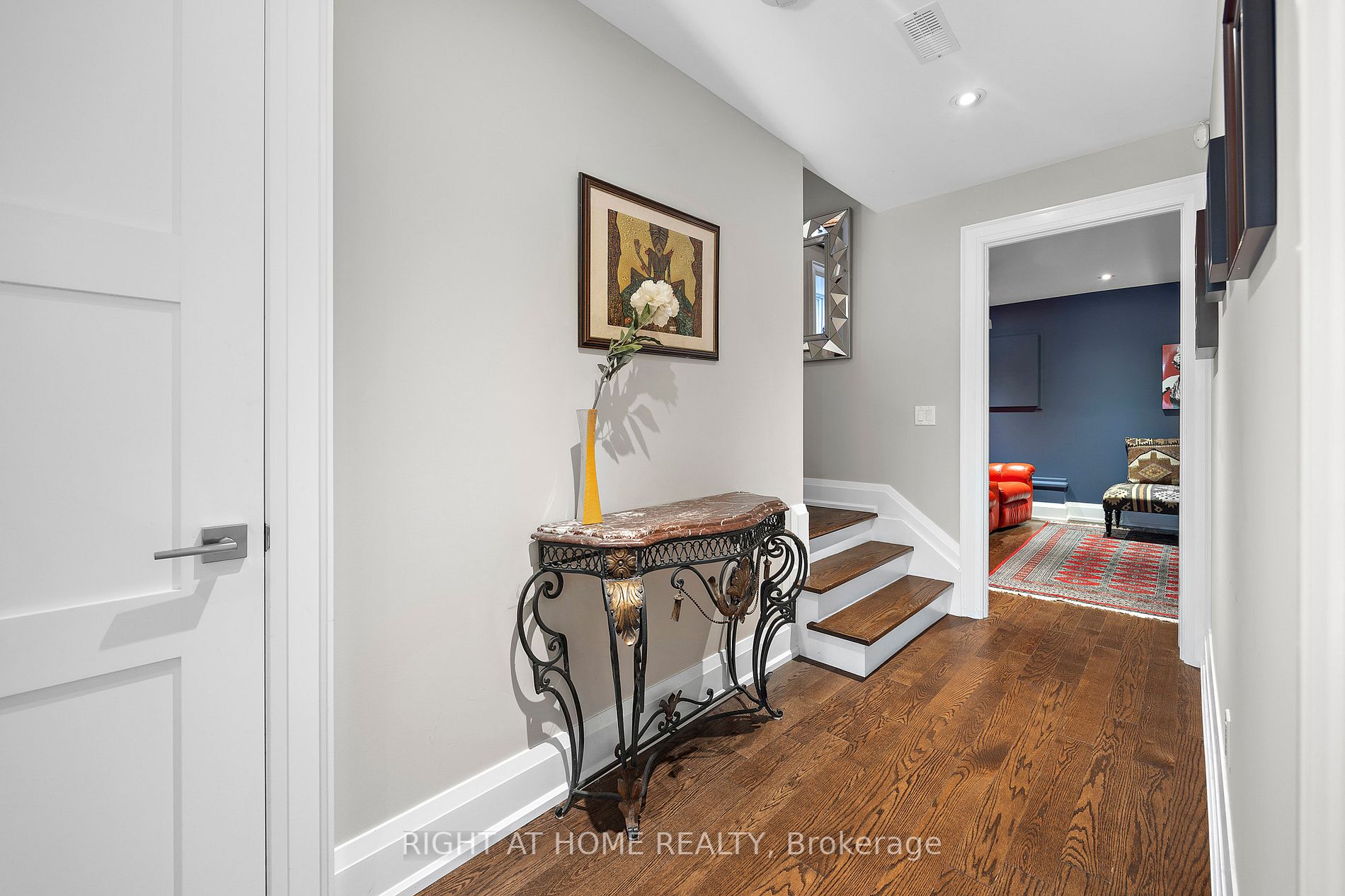 55 Stibbard Ave