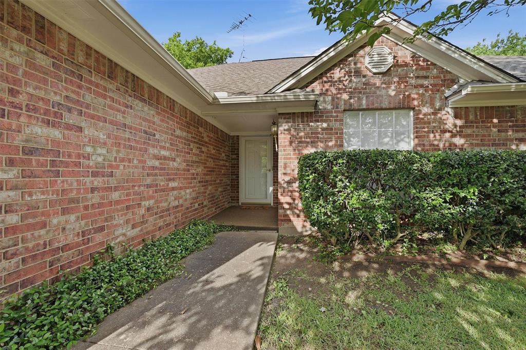742 S Valentine Drive