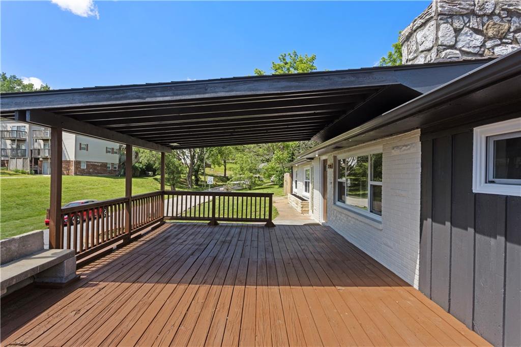 3705 N Walrond Avenue