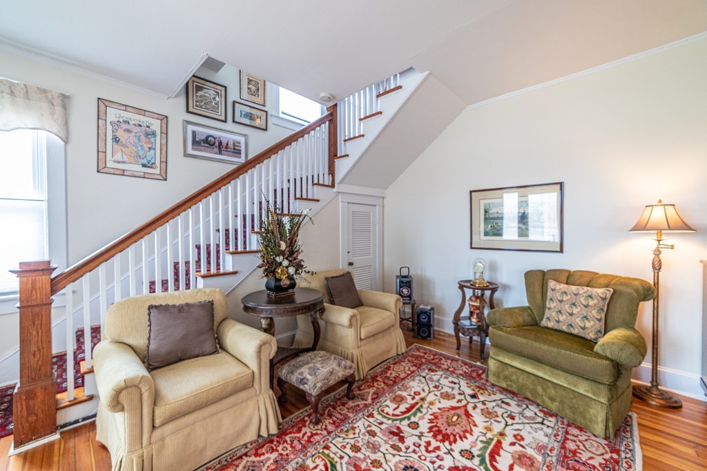 106 Bay Ave 15
