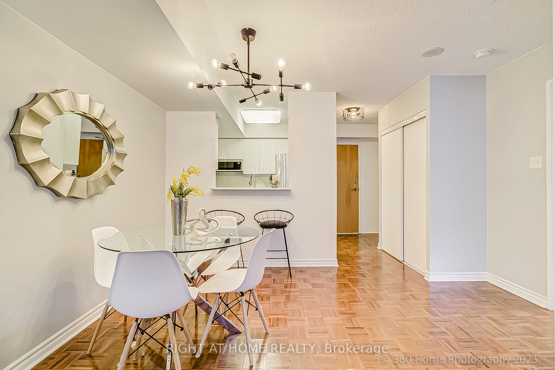 39 Parliament St 507