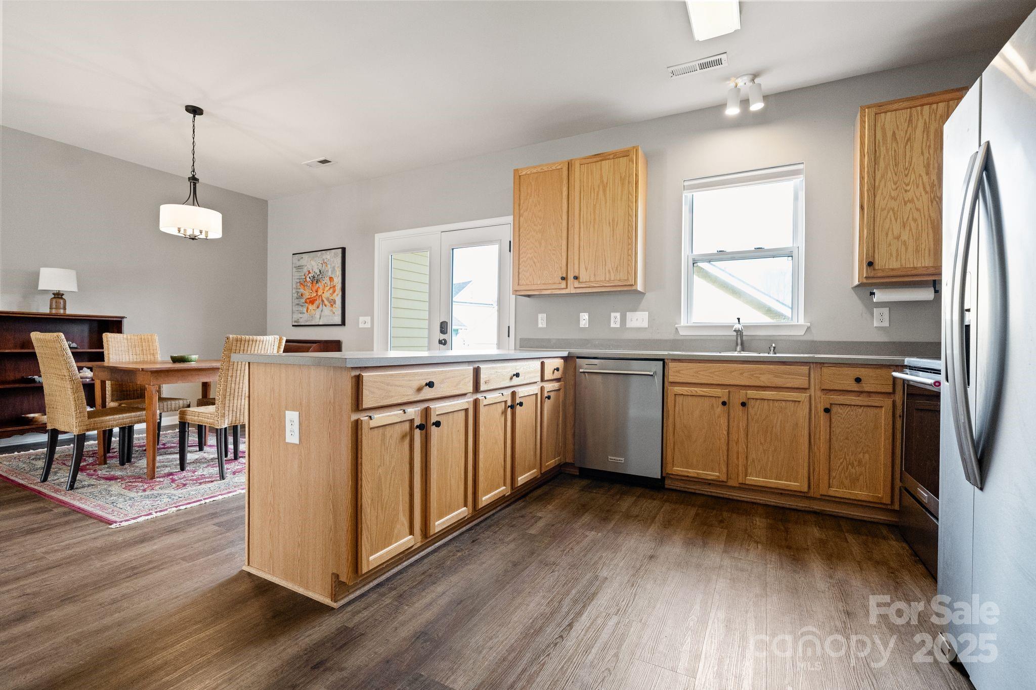 115 E Decatur Avenue