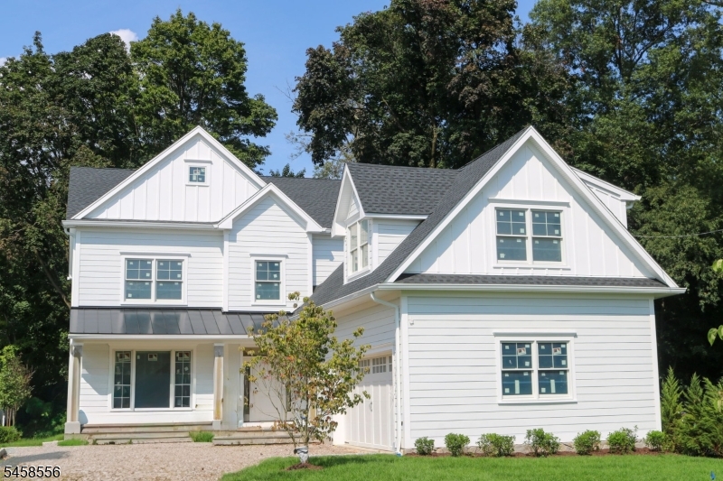 391 Woodland Rd