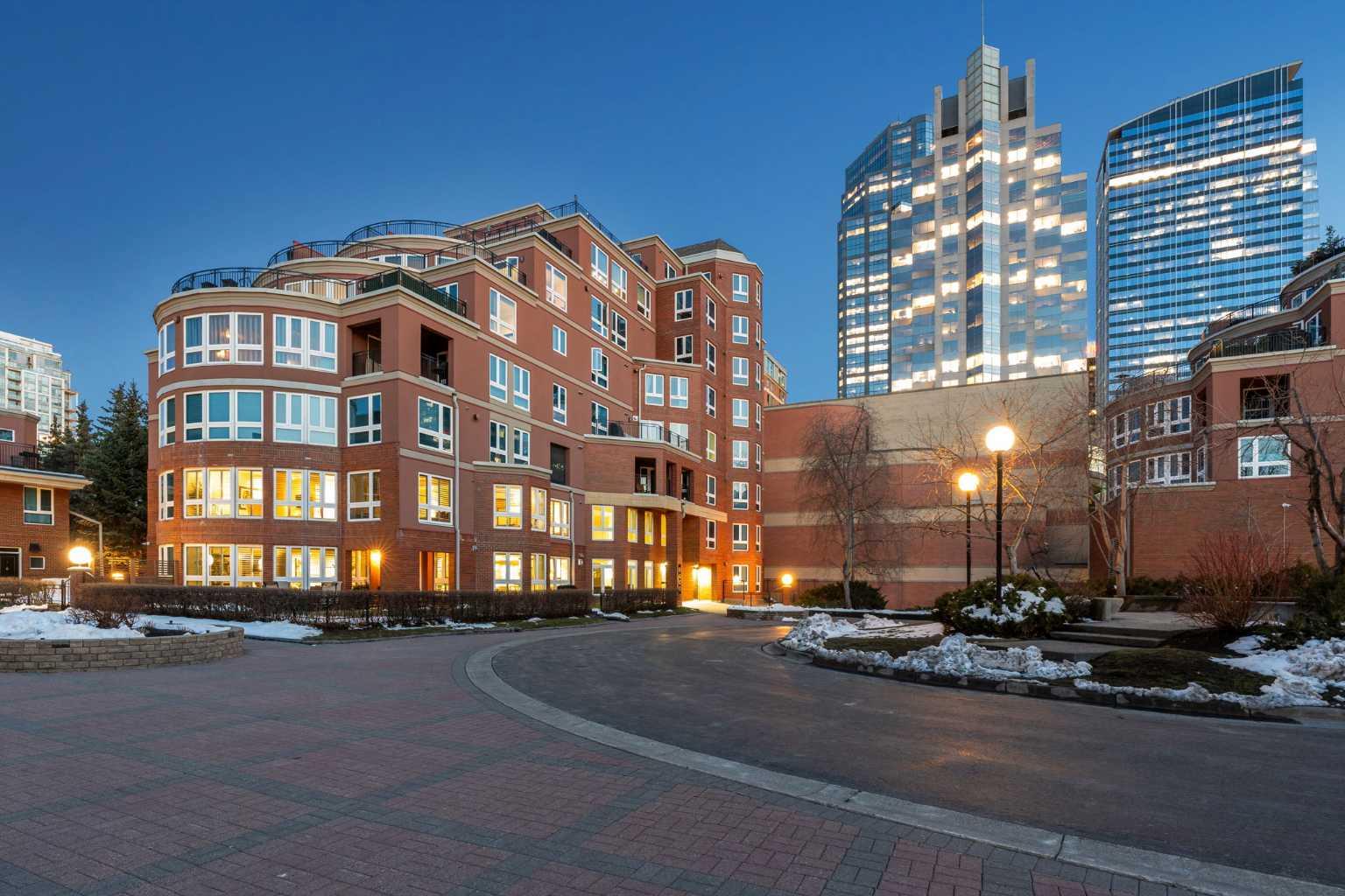 400 Eau Claire Avenue SW 8203, Calgary, AB 