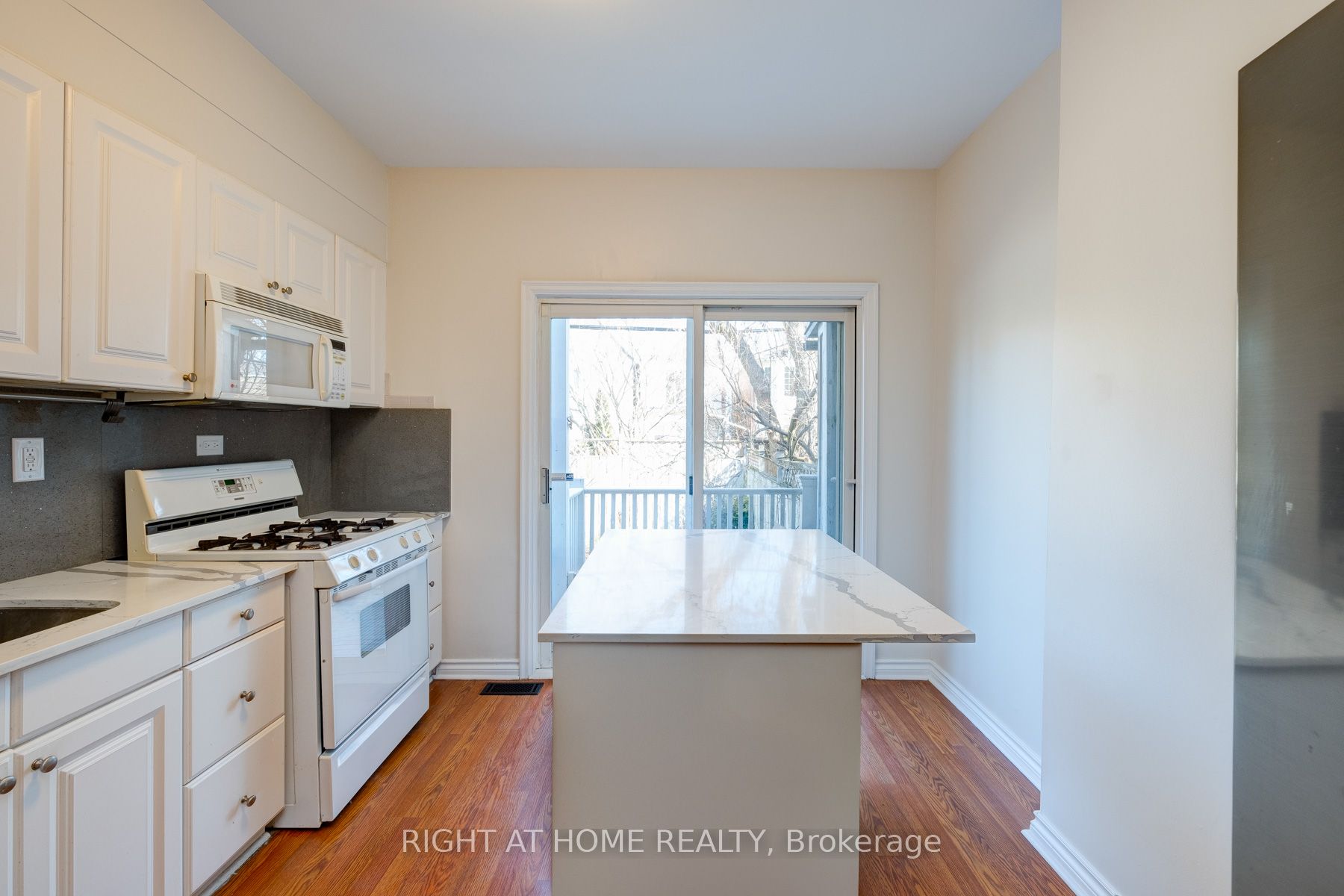 3 Muriel Ave Main