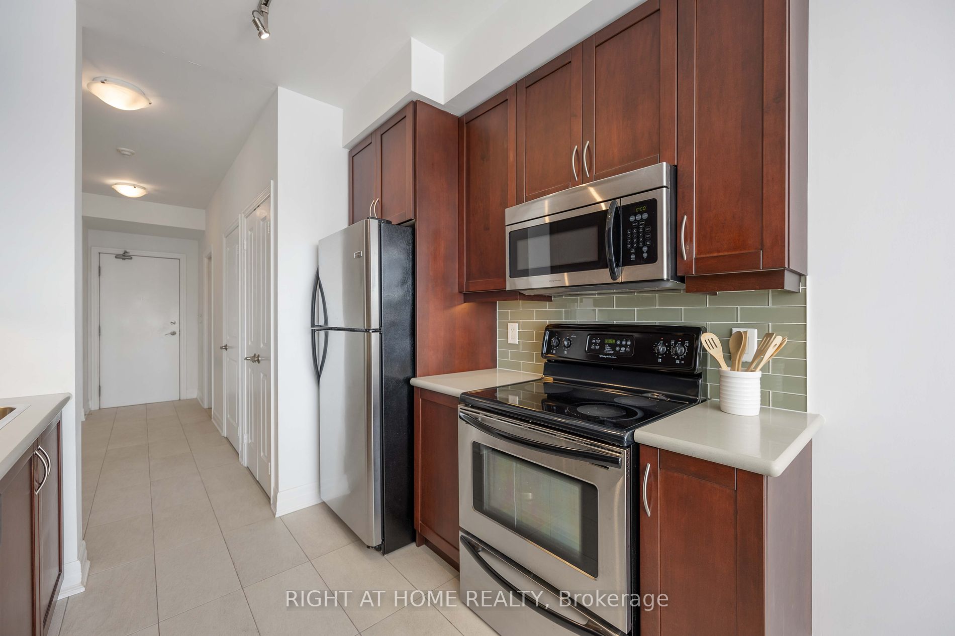 500 W St Clair Ave 1901