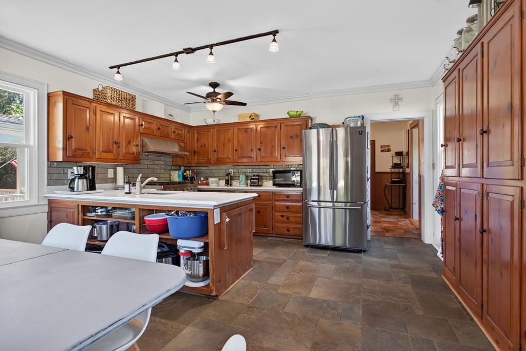 16366 Courthouse Rd A
