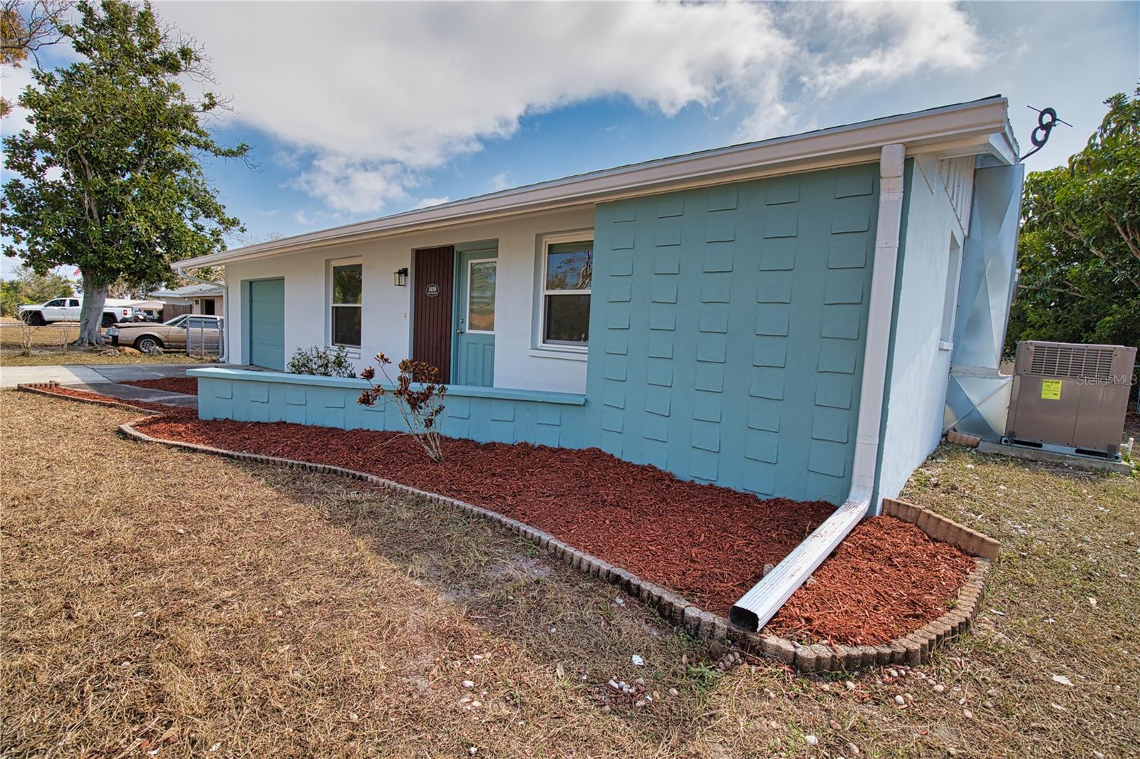 1435 Saint Clair Road