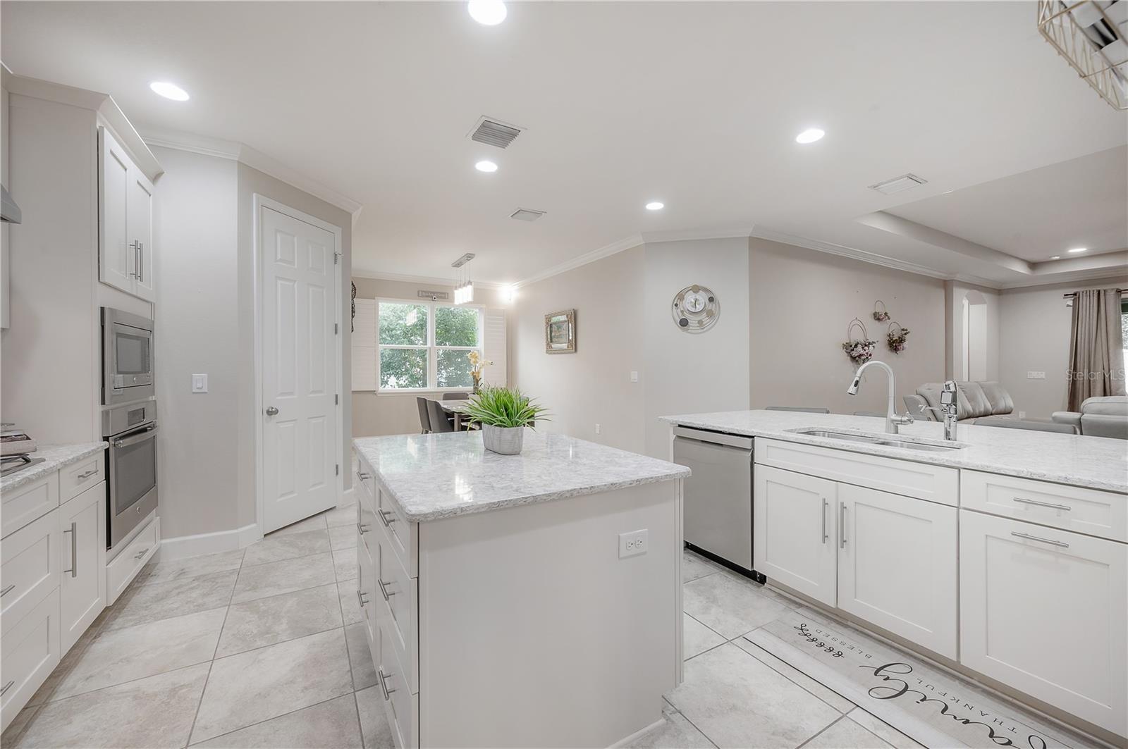 903 Heritage Groves Drive